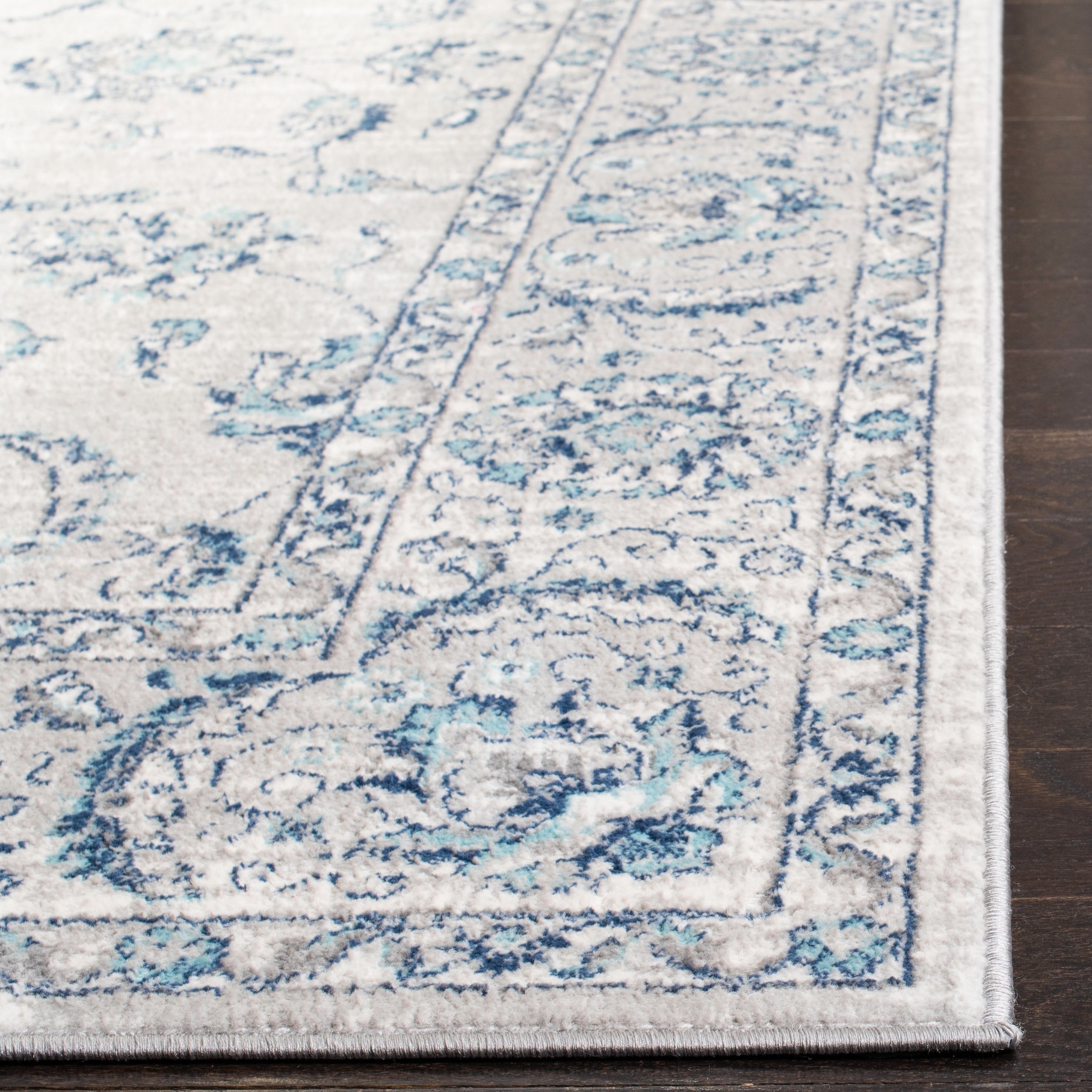 SAFAVIEH Brentwood Agistina Traditional Oriental Rug