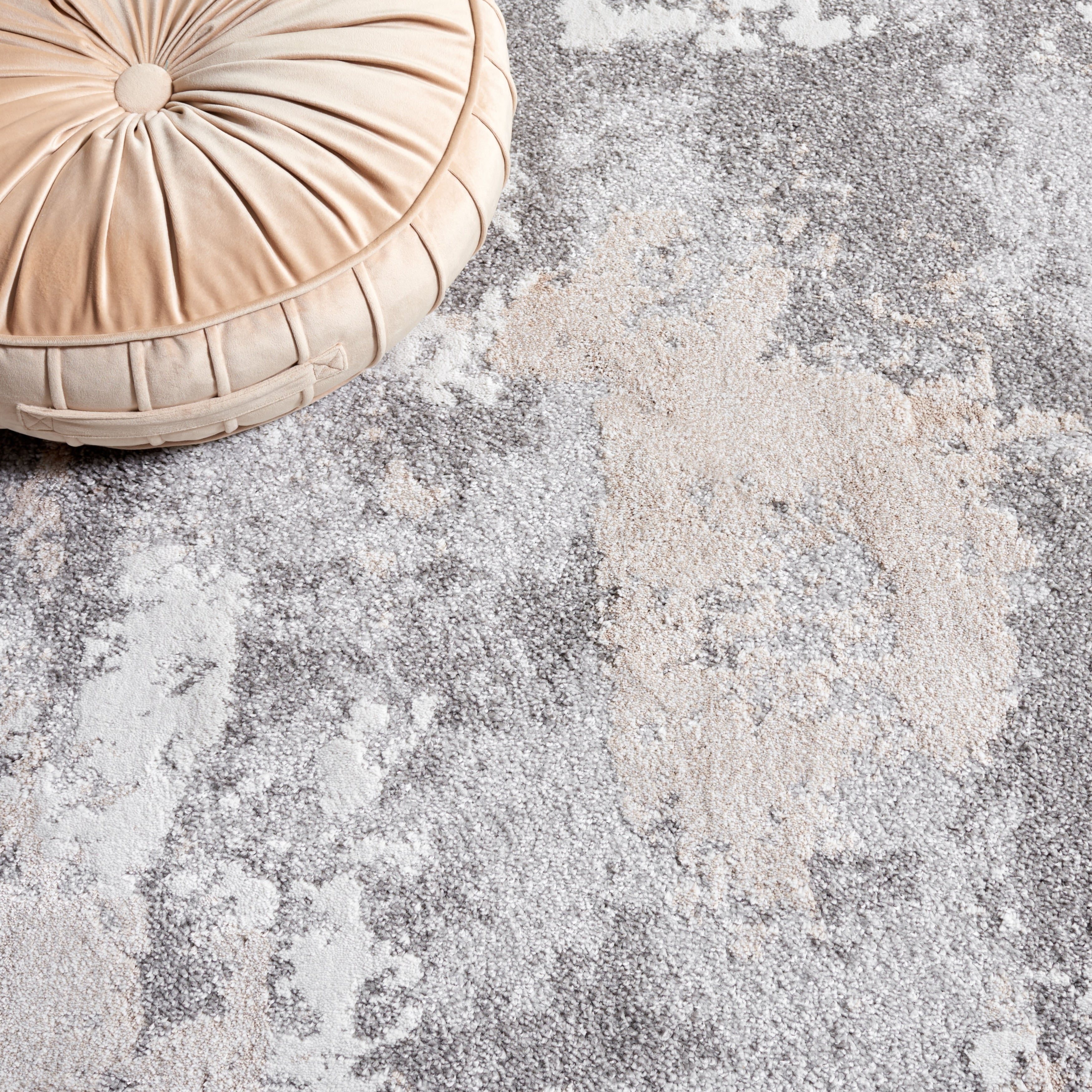 SAFAVIEH Century Dagnija Modern Abstract Rug