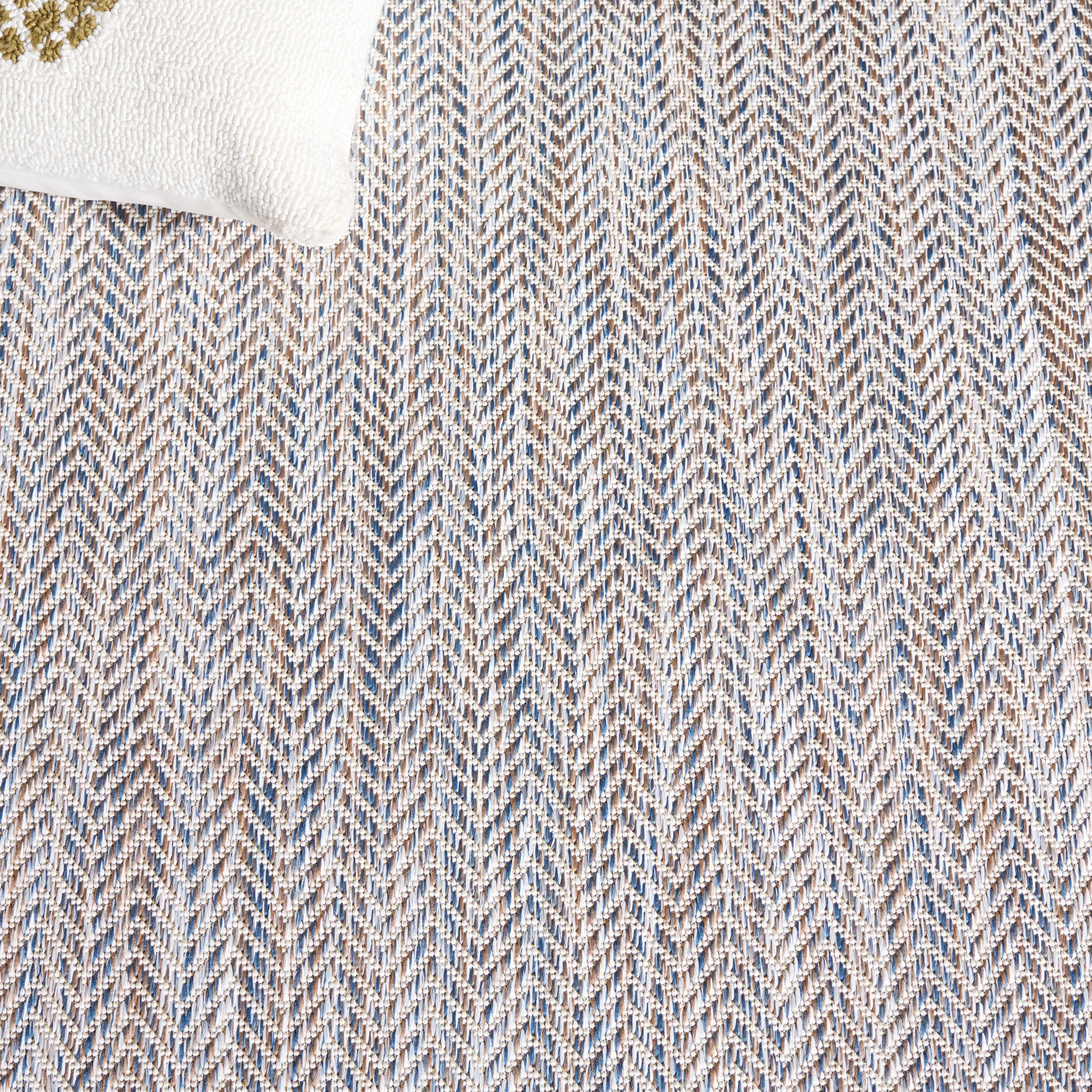 SAFAVIEH Courtyard Ilmur Indoor/ Outdoor Waterproof Patio Backyard Rug