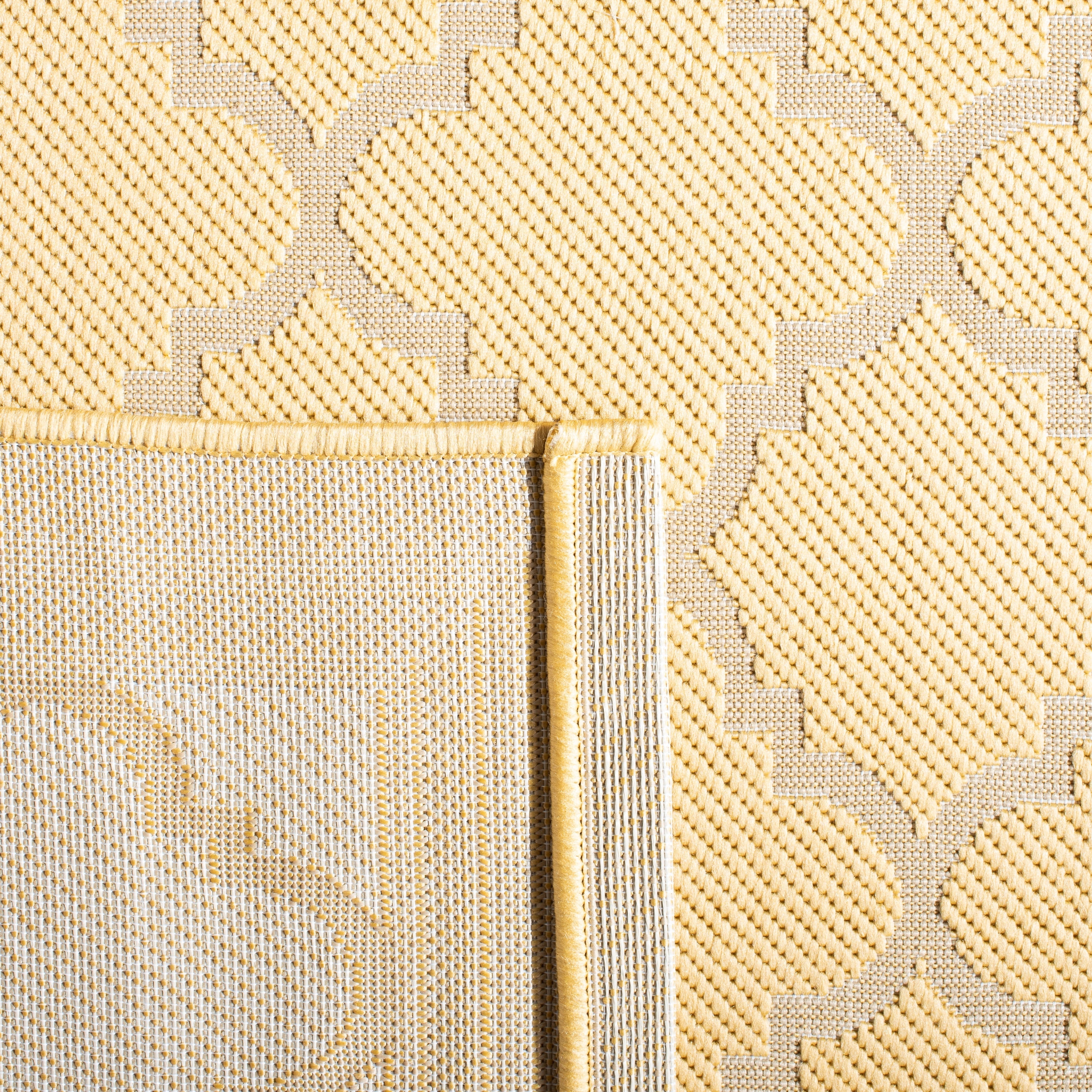 SAFAVIEH Courtyard Kristelle Indoor/ Outdoor Waterproof Patio Backyard Rug