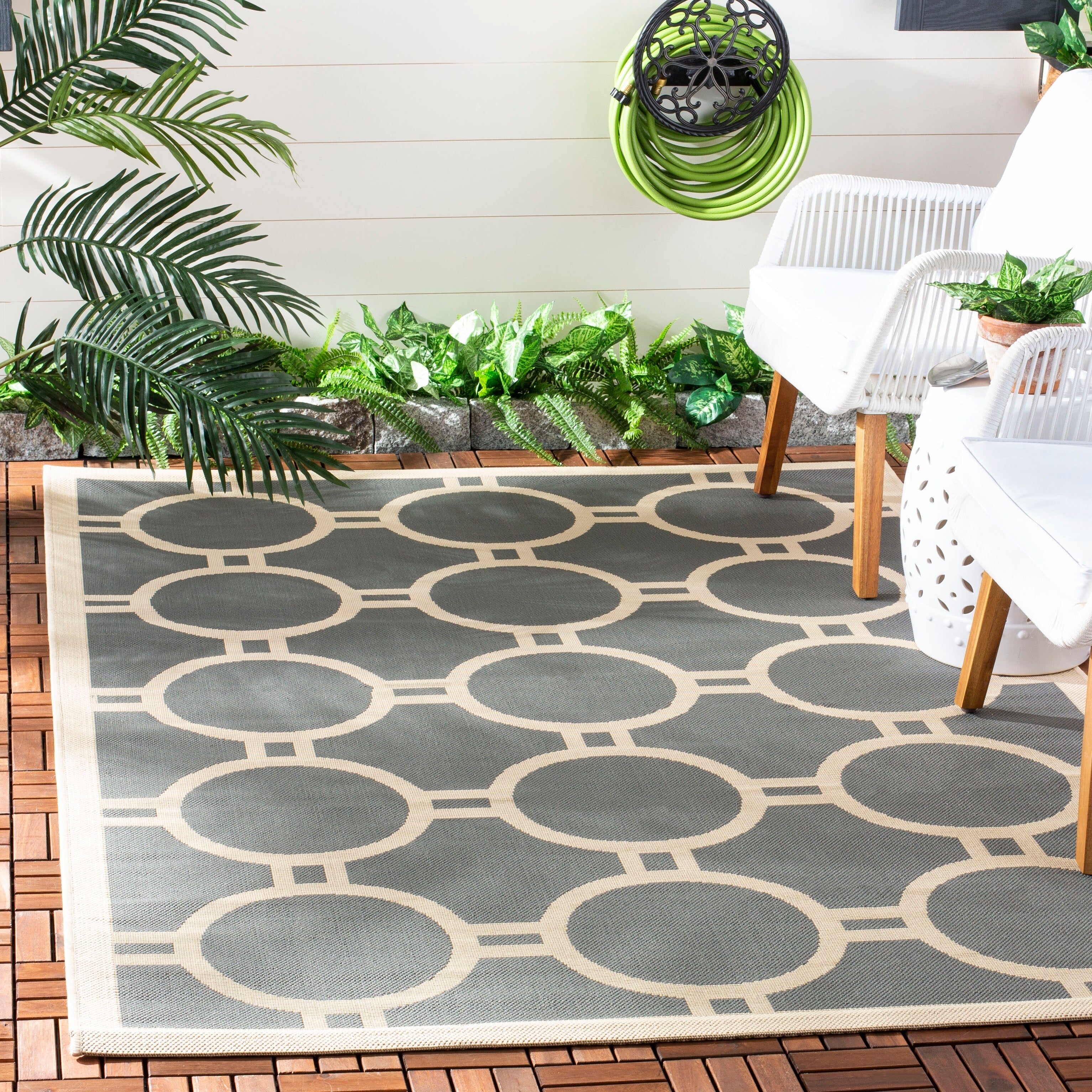 SAFAVIEH Courtyard Nira Indoor/ Outdoor Waterproof Patio Backyard Rug