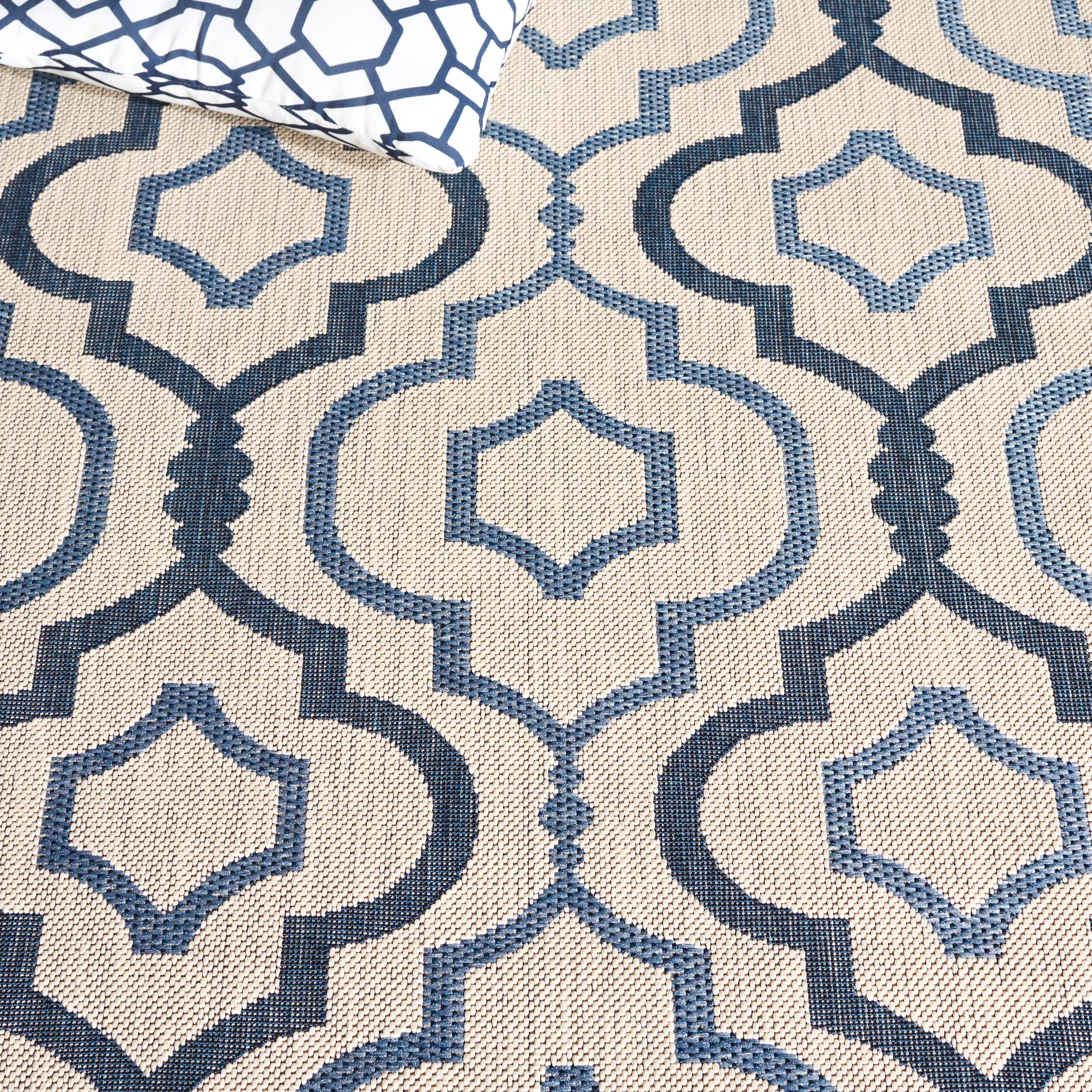 SAFAVIEH Courtyard Oyvor Indoor/ Outdoor Waterproof Patio Backyard Rug