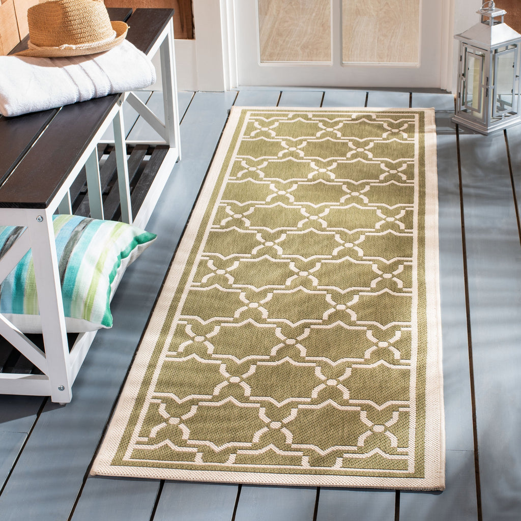 SAFAVIEH Courtyard Thomasina Indoor/ Outdoor Waterproof Patio Backyard Rug