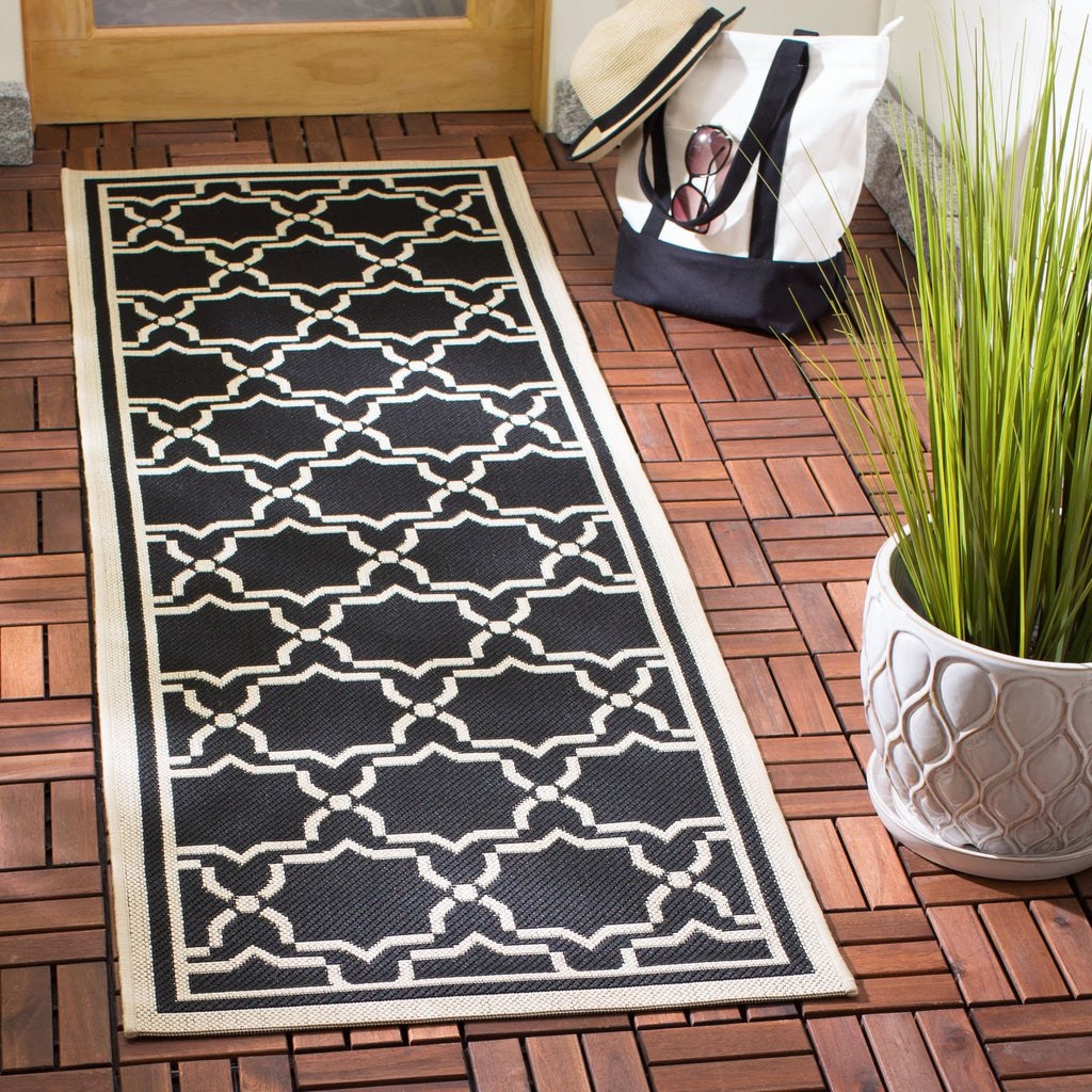 SAFAVIEH Courtyard Thomasina Indoor/ Outdoor Waterproof Patio Backyard Rug