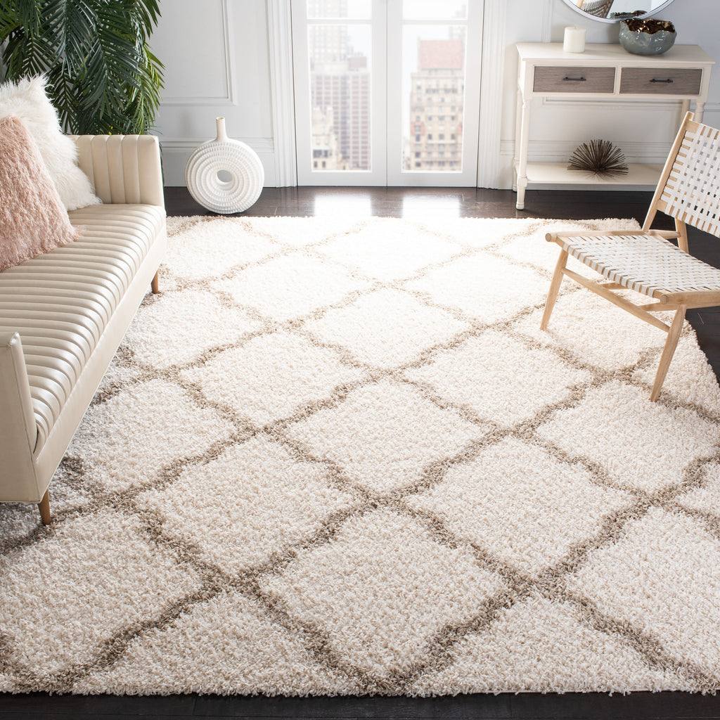 SAFAVIEH Dallas Shag Darina Trellis 1.5-inch Thick Rug