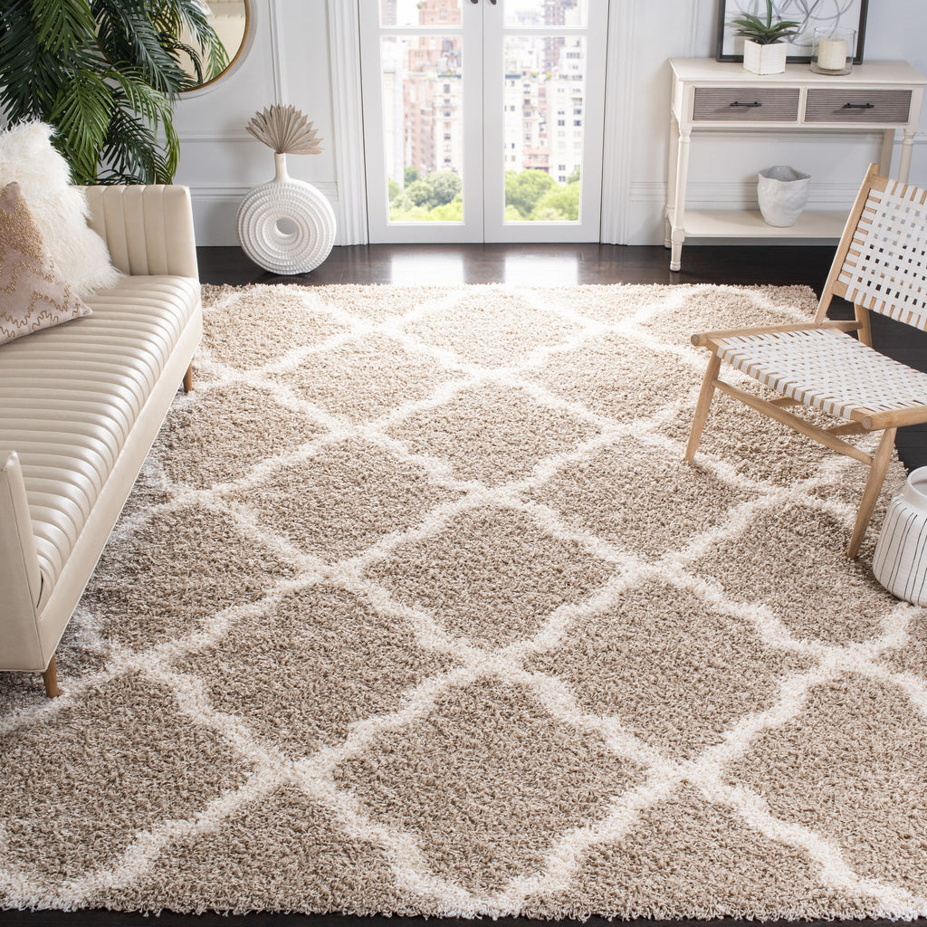 SAFAVIEH Dallas Shag Darina Trellis 1.5-inch Thick Rug