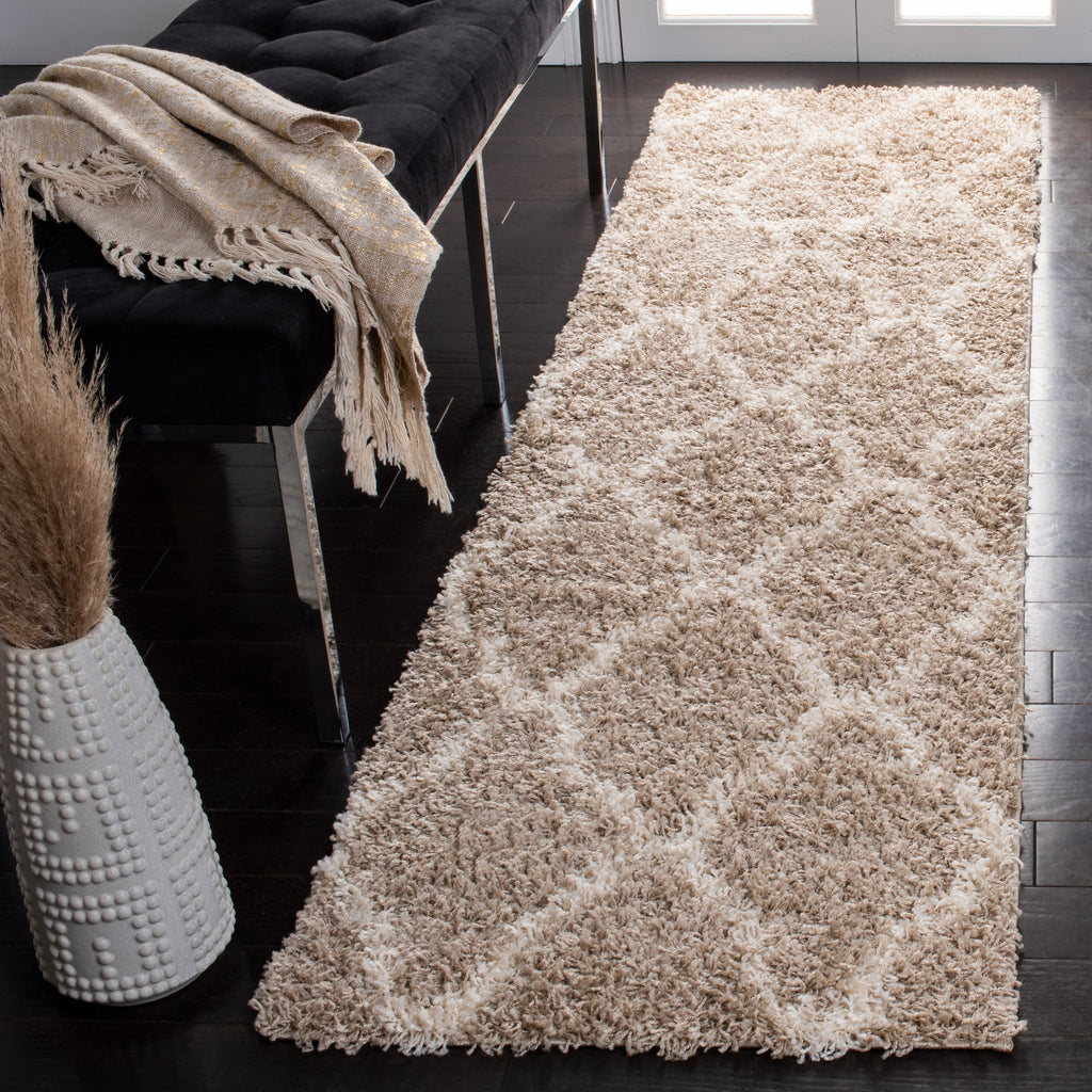 SAFAVIEH Dallas Shag Darina Trellis 1.5-inch Thick Rug