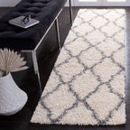 SAFAVIEH Dallas Shag Darina Trellis 1.5-inch Thick Rug