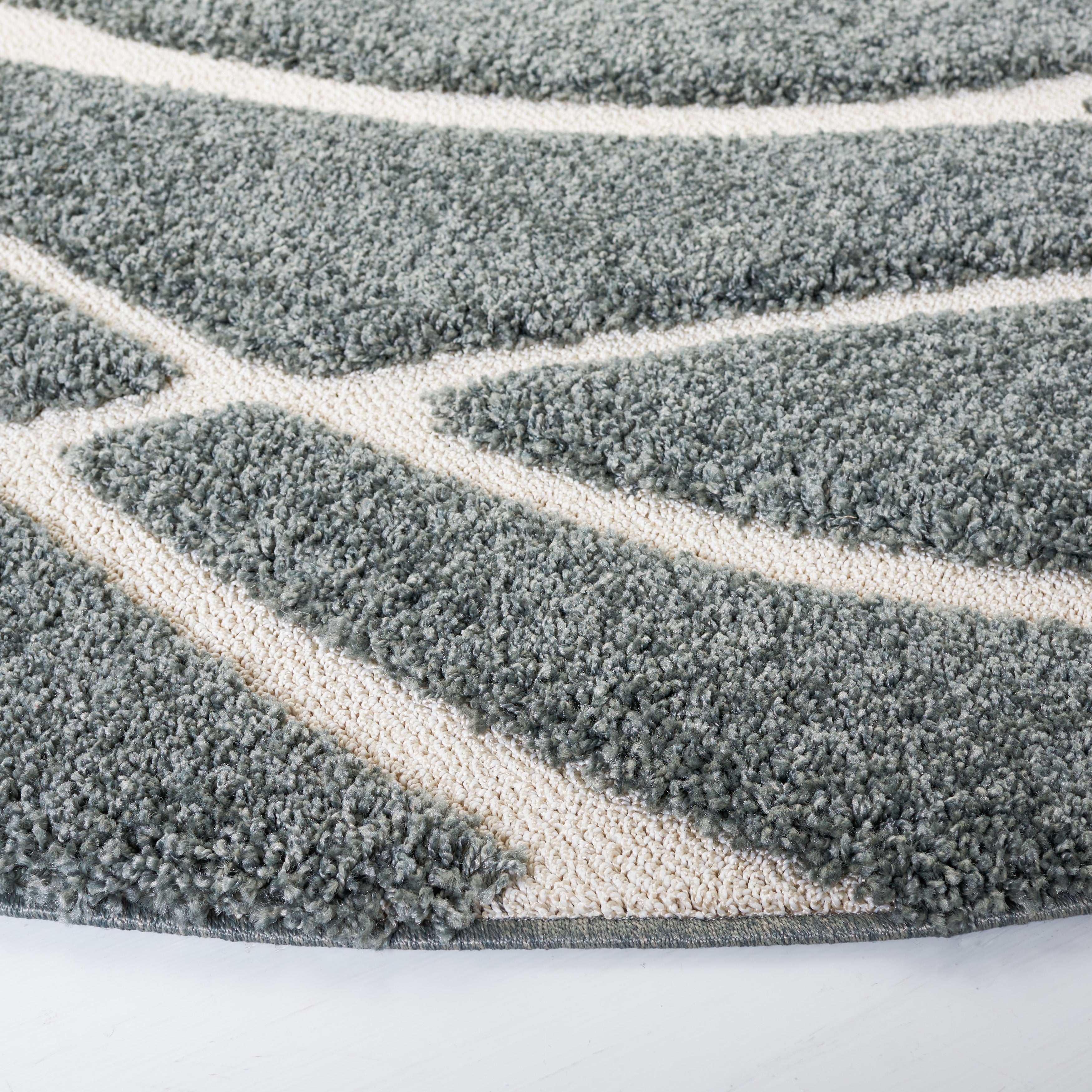 SAFAVIEH Florida Shag Staka Abstract Waves 1.2-inch Area Rug