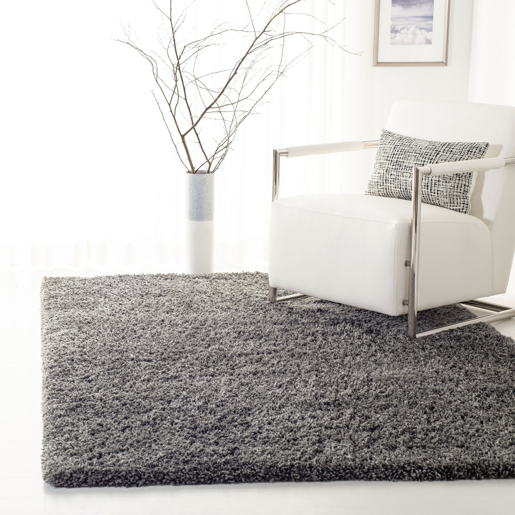 SAFAVIEH Fontana Shag Dagi Solid 2-inch Thick Rug