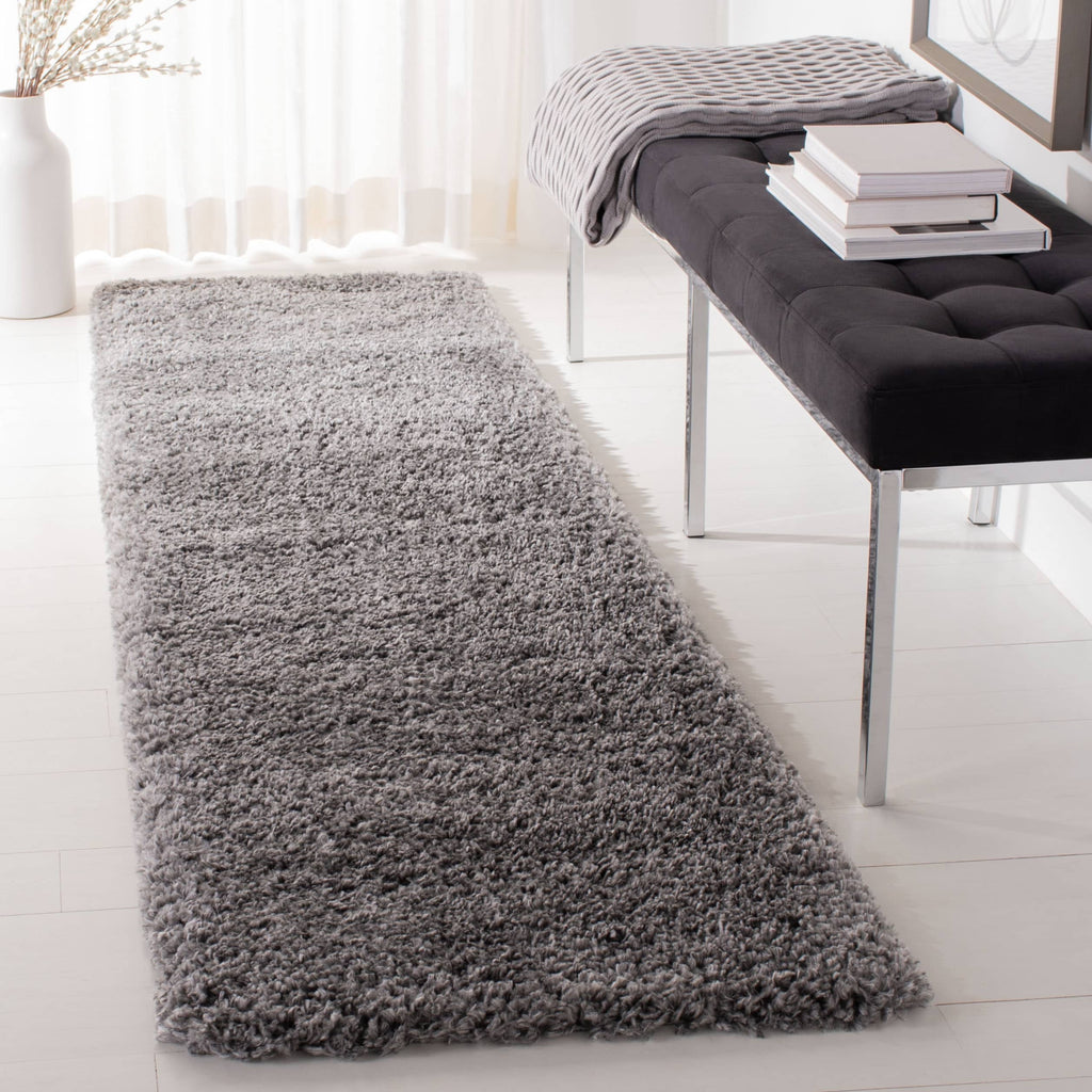 SAFAVIEH Fontana Shag Dagi Solid 2-inch Thick Rug