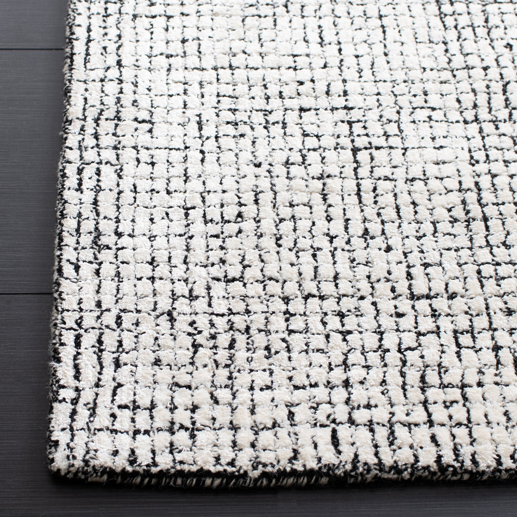 SAFAVIEH Handmade Abstract Marikka Modern Viscose Rug