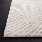 SAFAVIEH Handmade Abstract Sofoula Modern Wool Rug
