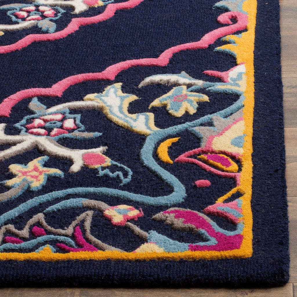 SAFAVIEH Handmade Bellagio Cailin Medallion Wool Rug