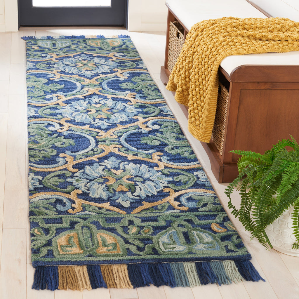 SAFAVIEH Handmade Blossom Porzia Floral Wool Rug