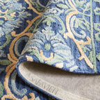 SAFAVIEH Handmade Blossom Porzia Floral Wool Rug