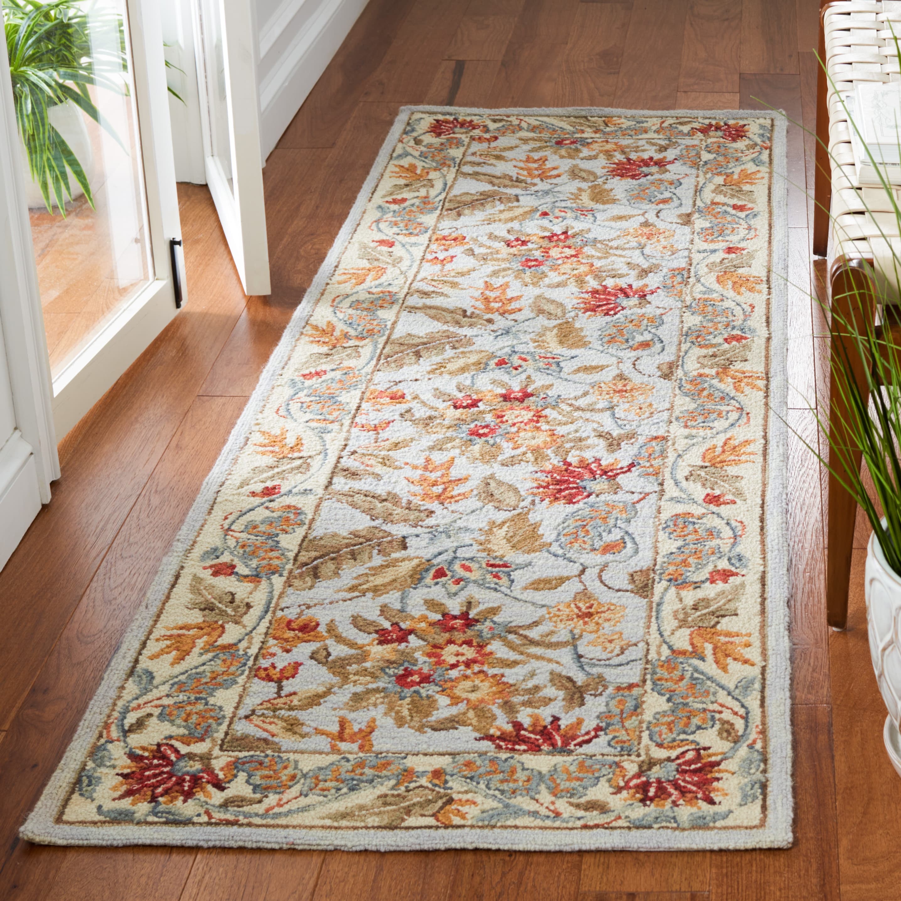 SAFAVIEH Handmade Chelsea Malda French Country Floral Wool Rug