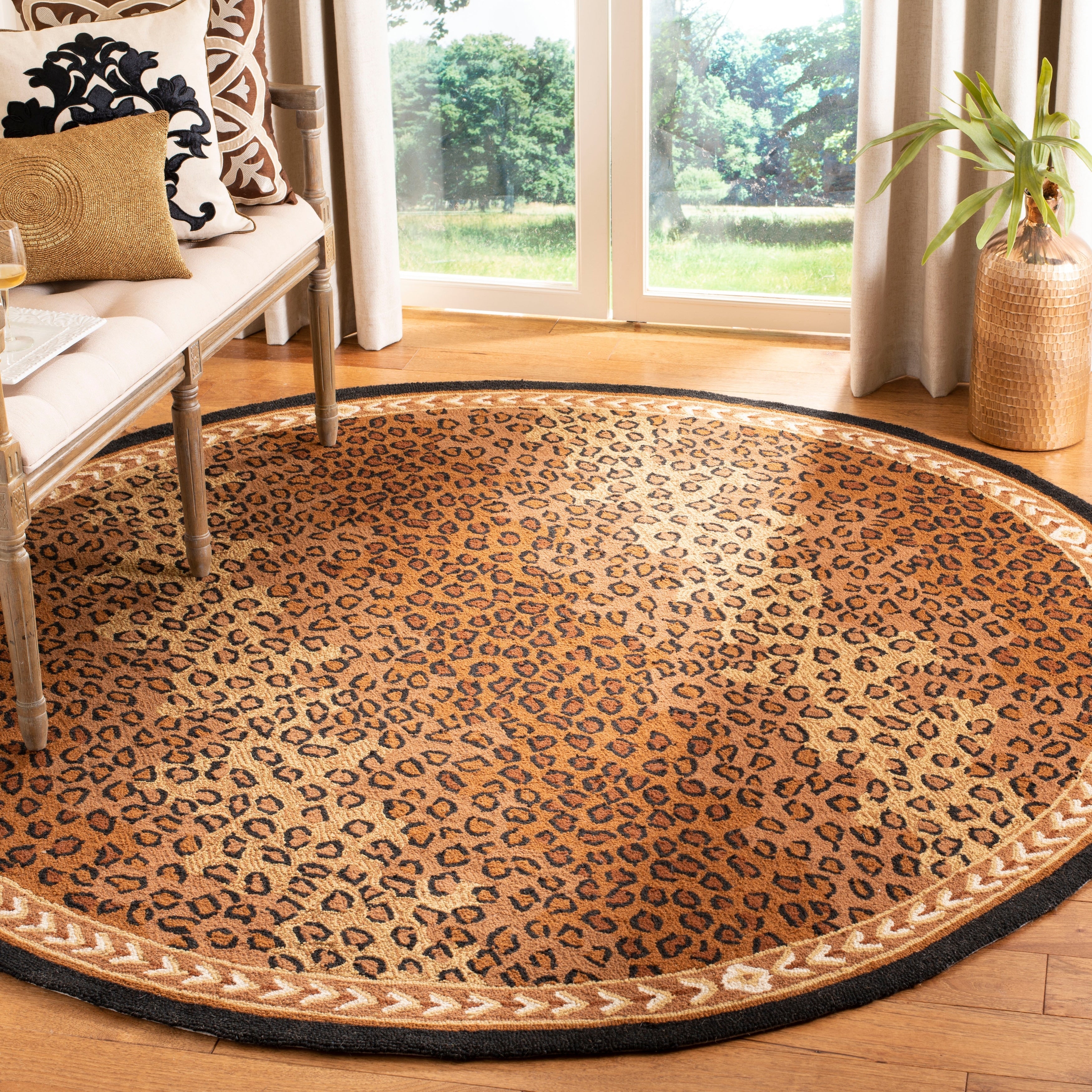 SAFAVIEH Handmade Chelsea Solar Garden Leopard French Country Wool Rug