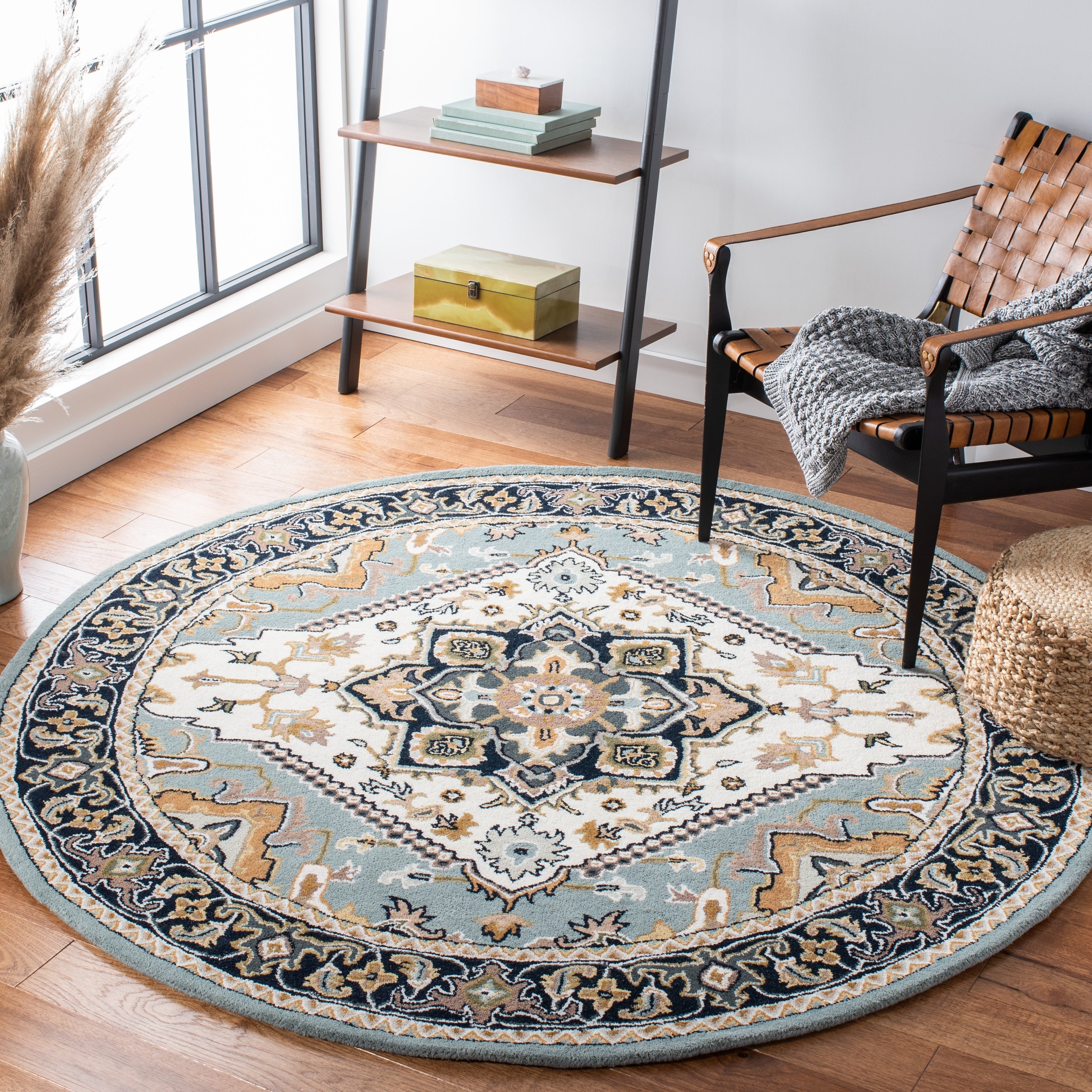 SAFAVIEH Handmade Heritage Carrol Traditional Oriental Wool Rug