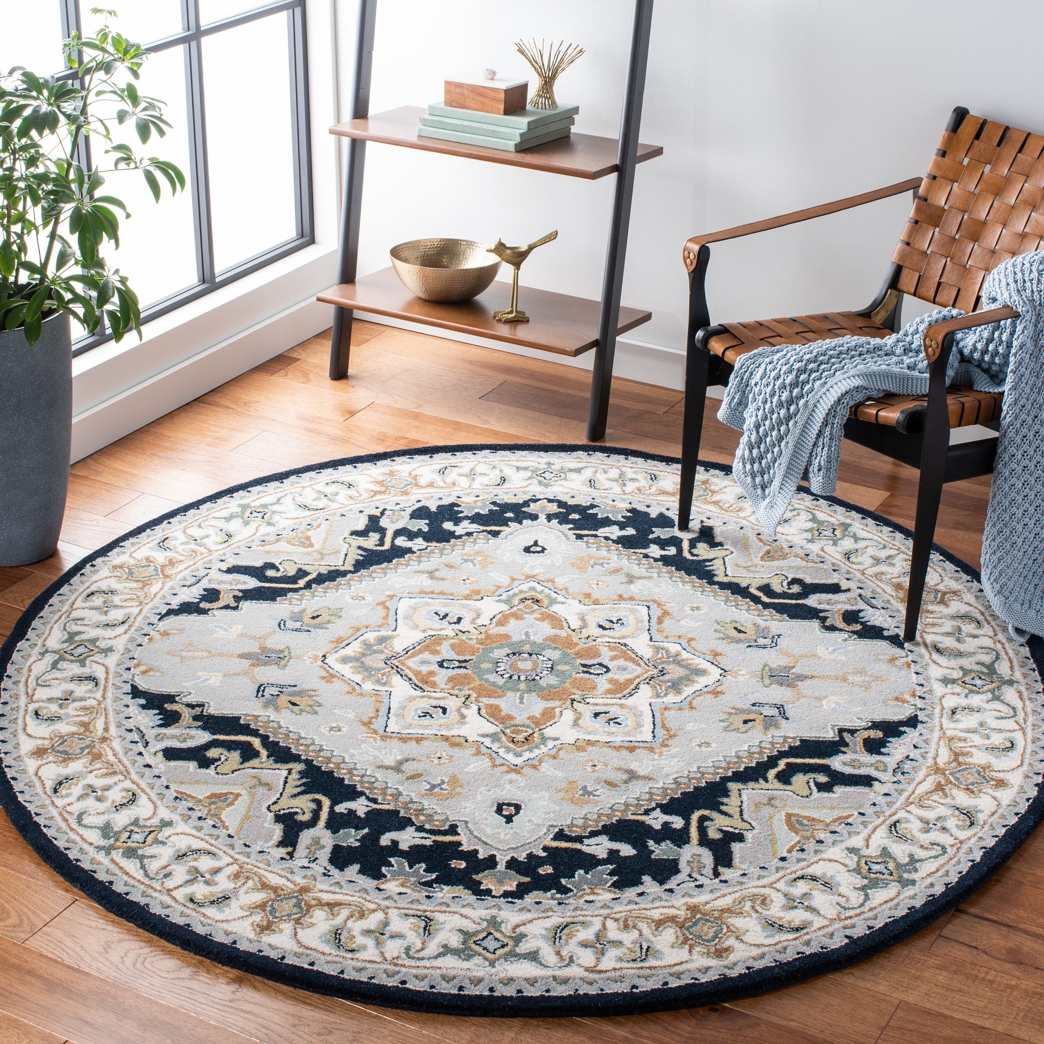 SAFAVIEH Handmade Heritage Carrol Traditional Oriental Wool Rug