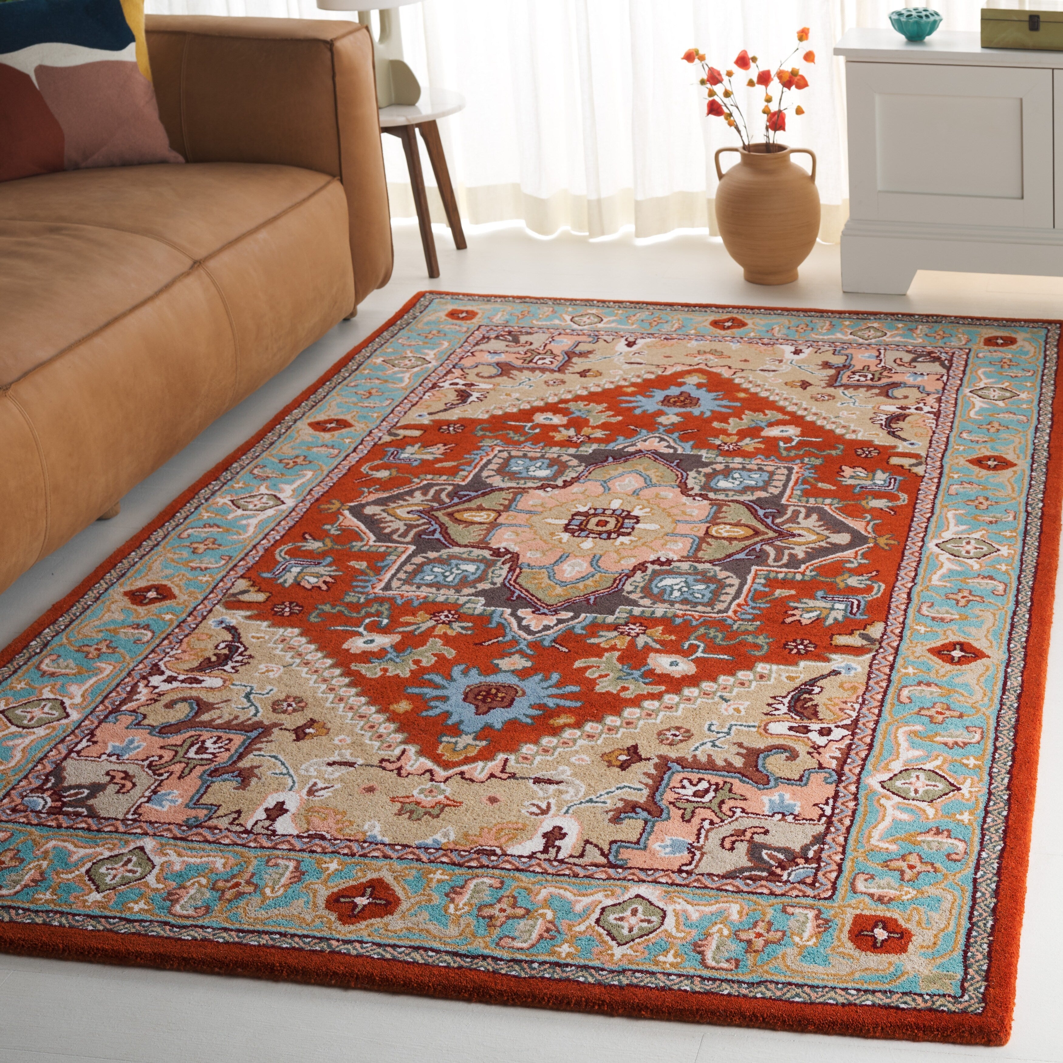 SAFAVIEH Handmade Heritage Carrol Traditional Oriental Wool Rug