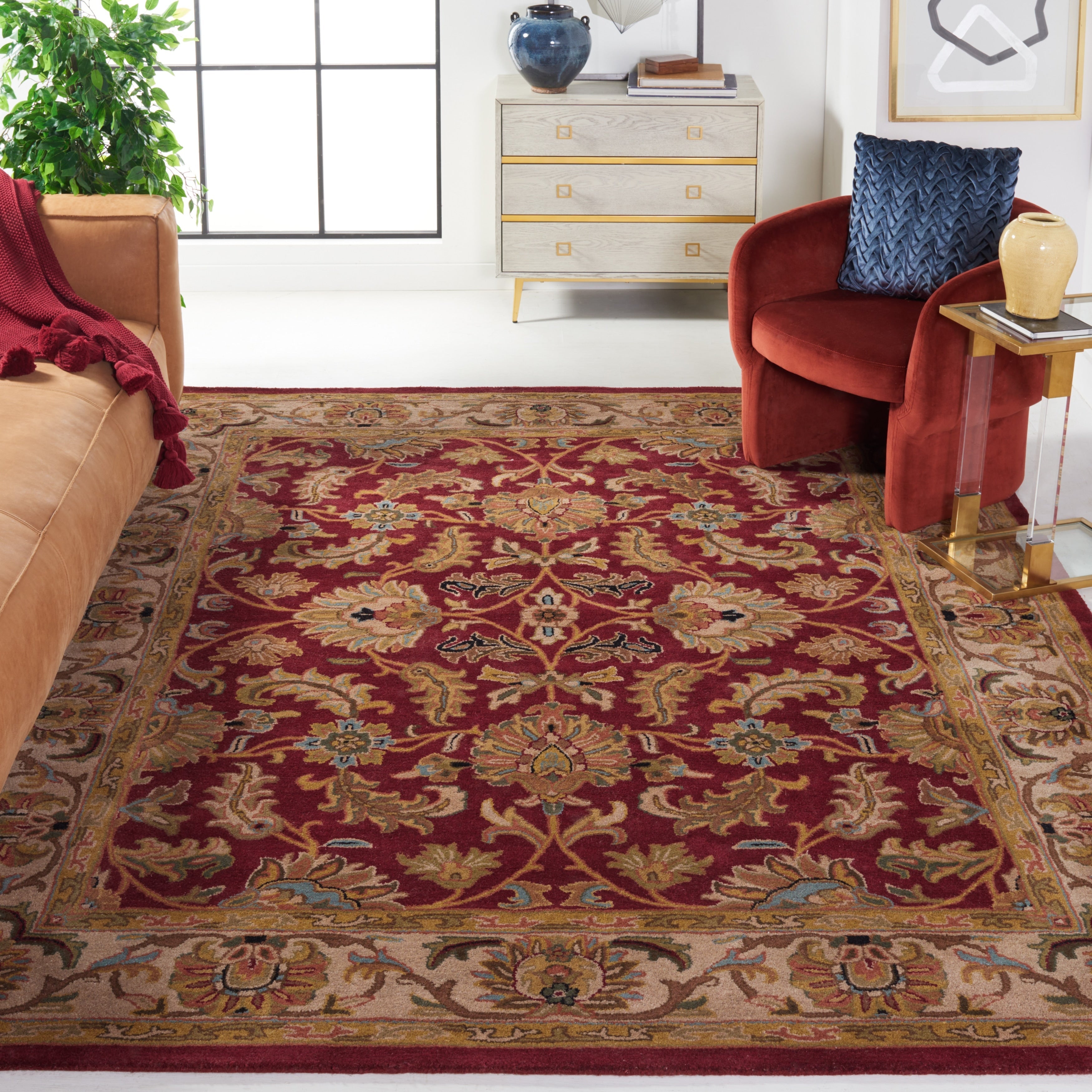 SAFAVIEH Handmade Heritage Lion Traditional Oriental Wool Rug