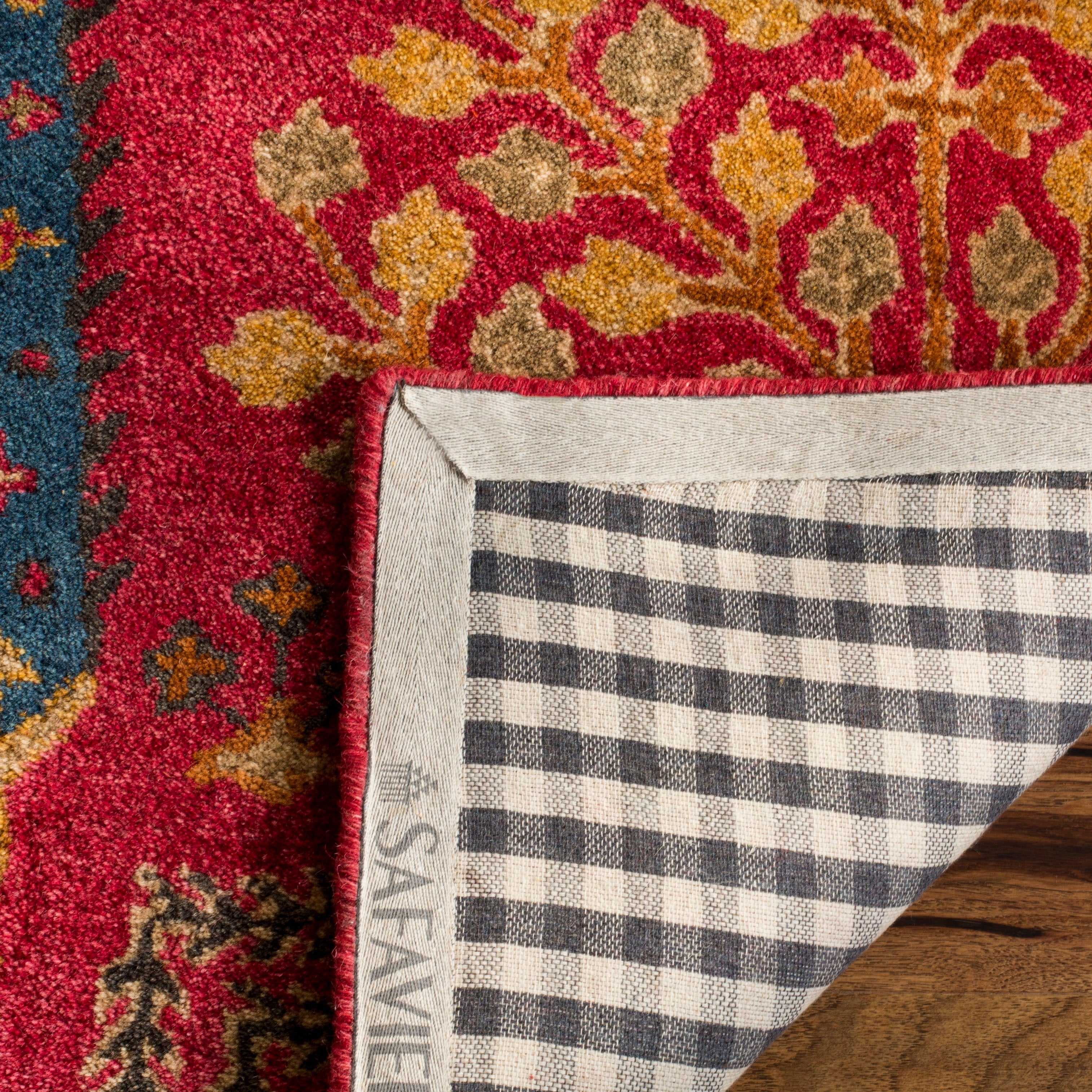 SAFAVIEH Handmade Heritage Picture Block Floral Traditional Oriental Wool Rug