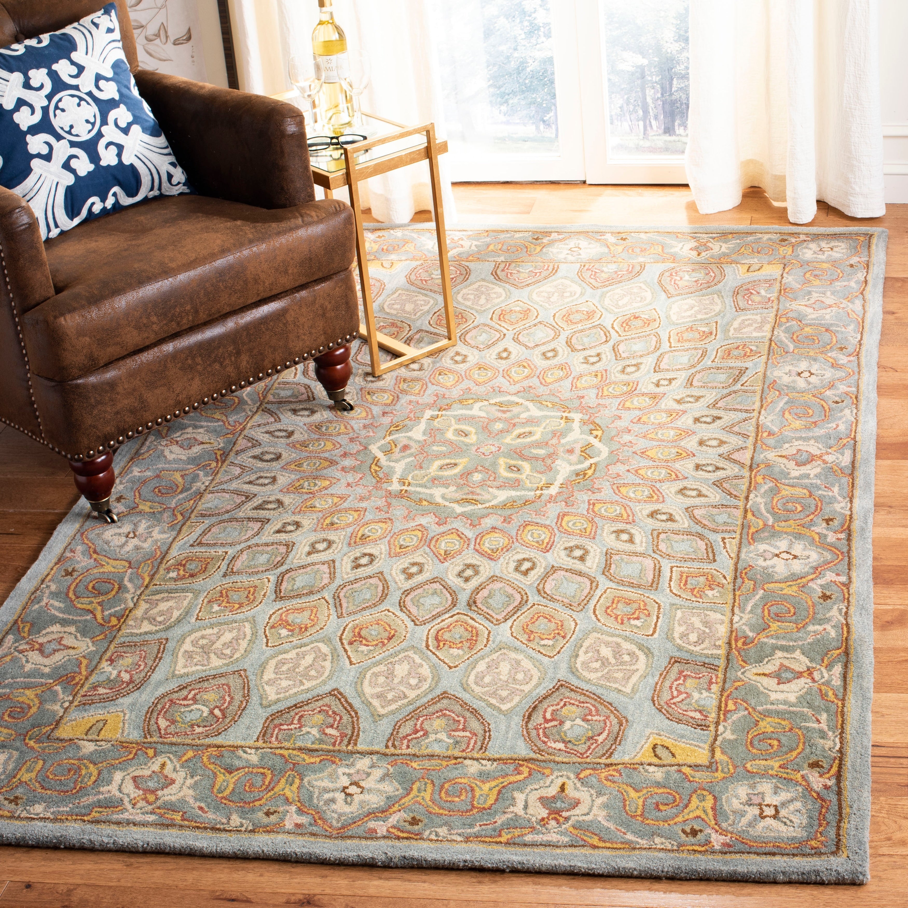 SAFAVIEH Handmade Heritage Wayfarer Traditional Oriental Wool Rug