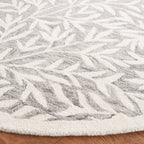 SAFAVIEH Handmade Jardin Mariegret Wool Rug