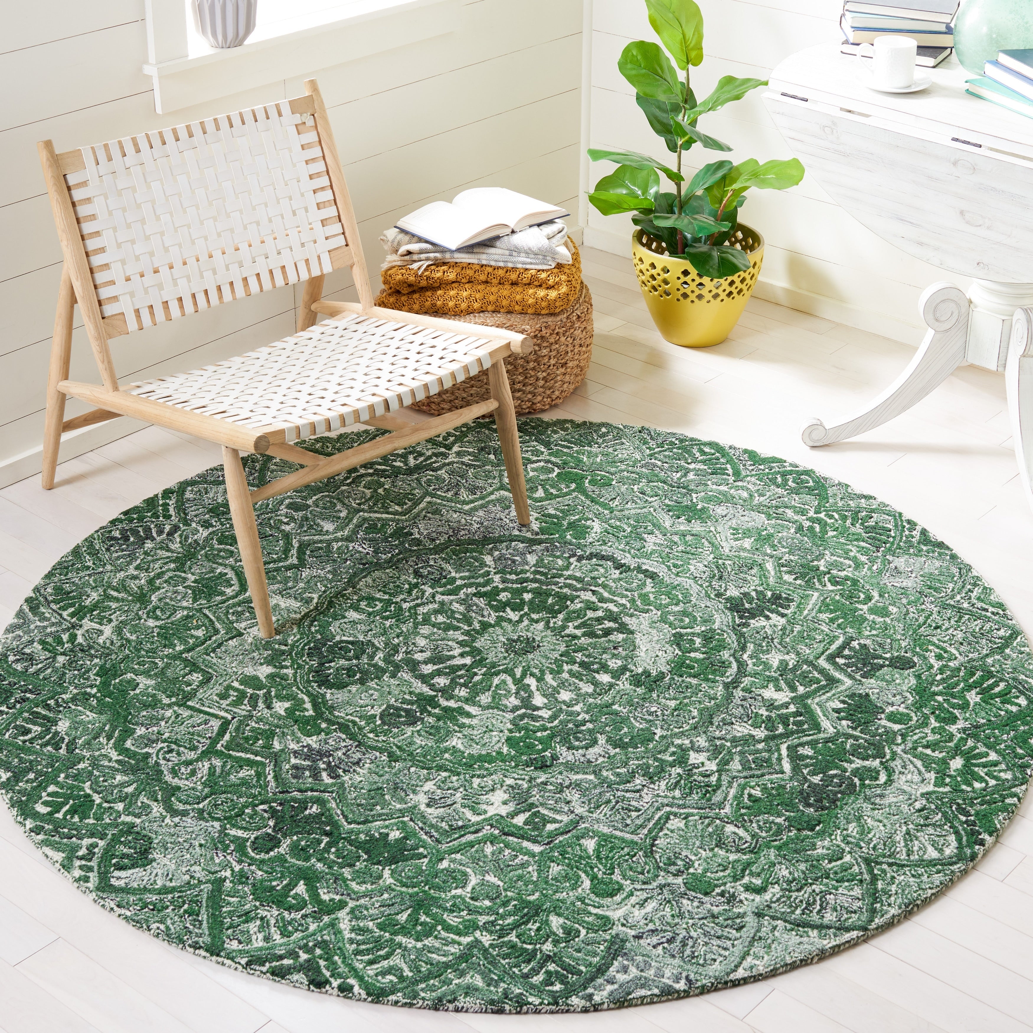 SAFAVIEH Handmade Marquee Carlijn Modern Medallion Wool Rug