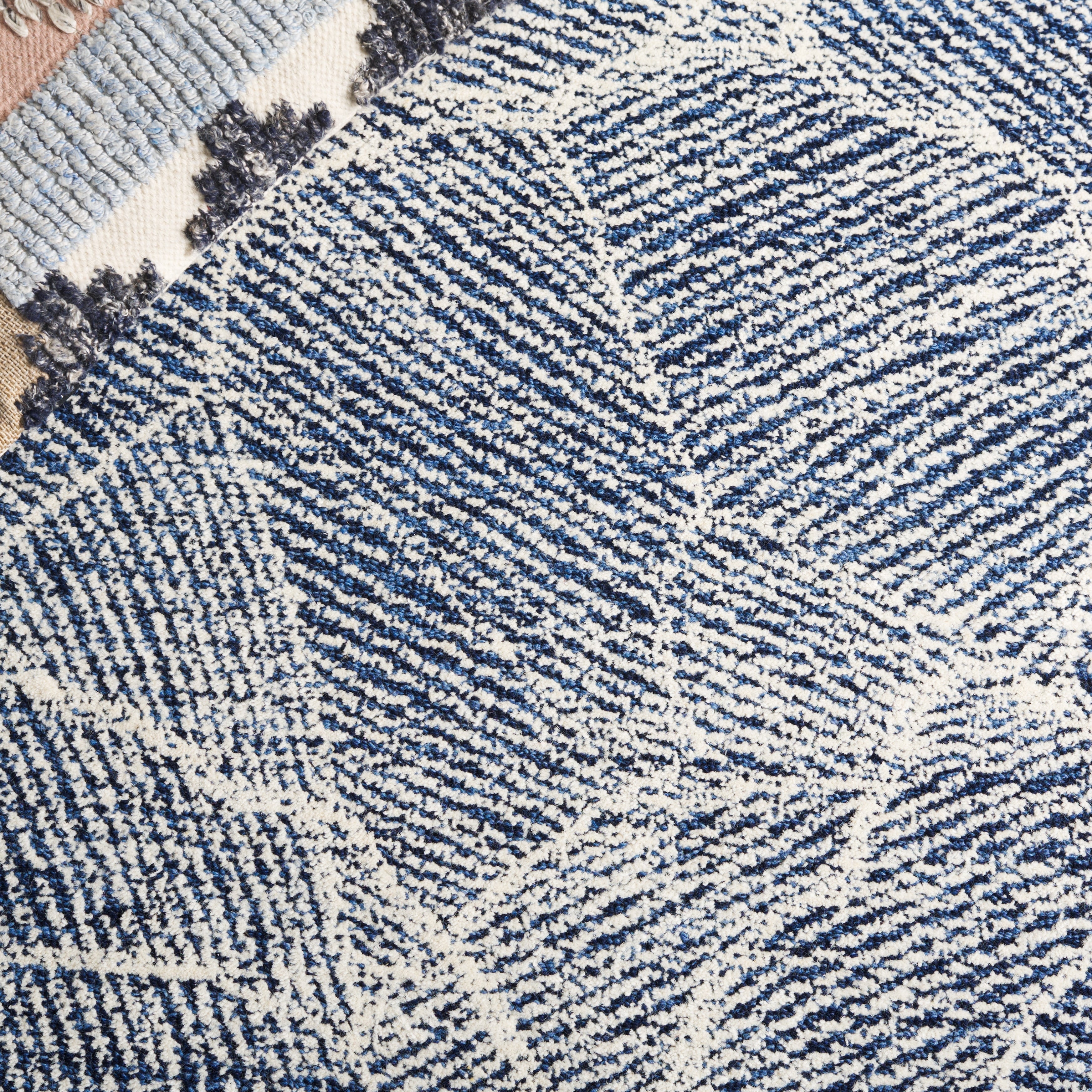 SAFAVIEH Handmade Metro Rozsika French Country Wool Rug