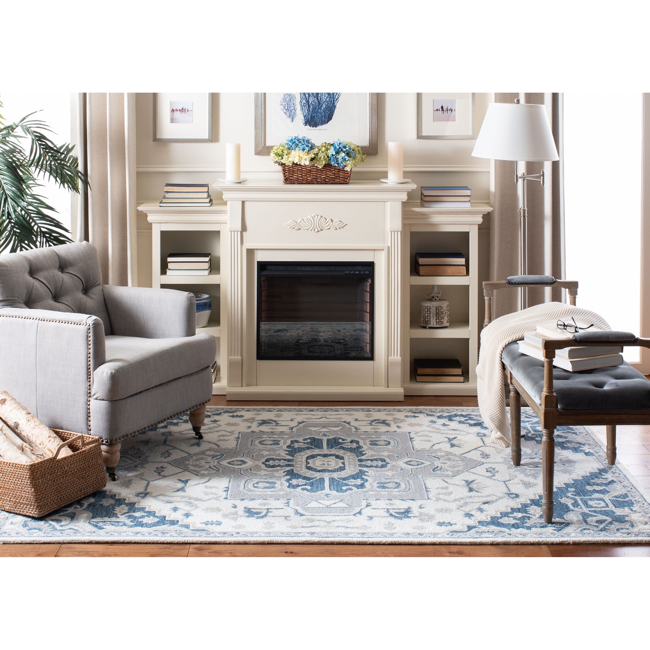 SAFAVIEH Handmade Micro-Loop Gulseven Medallion Wool Rug