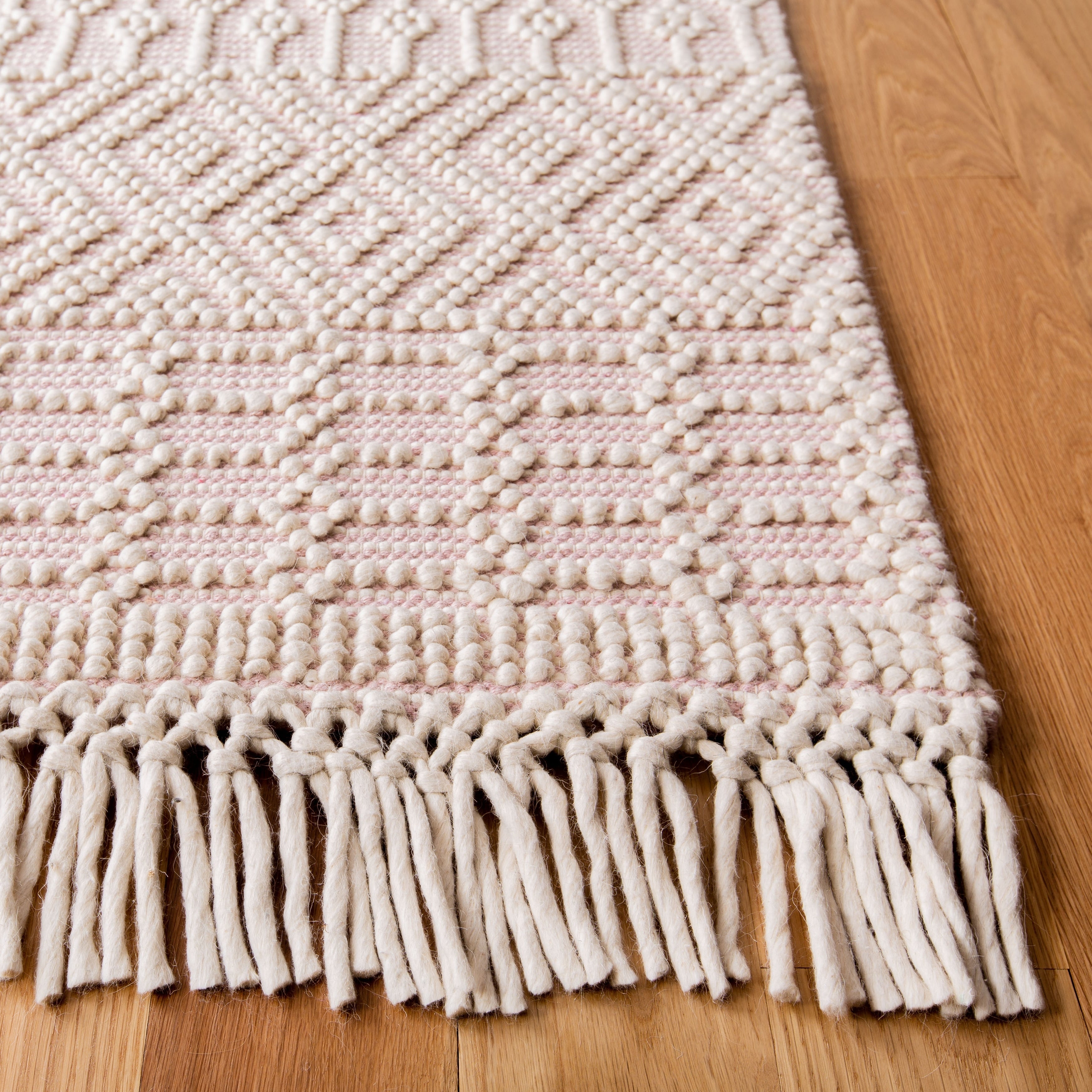 SAFAVIEH Handmade Natura Estel Wool Fringe Rug