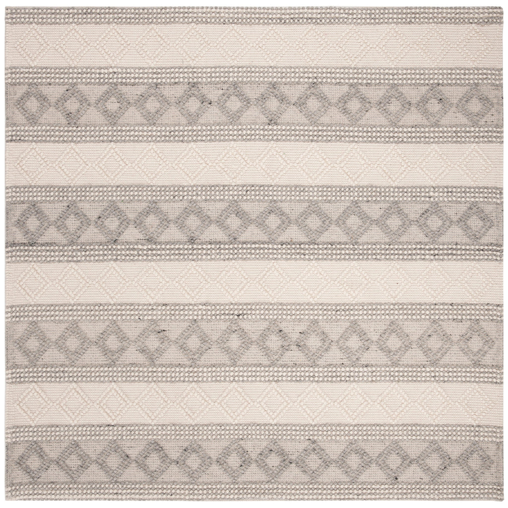 SAFAVIEH Handmade Natura Foka Wool Rug