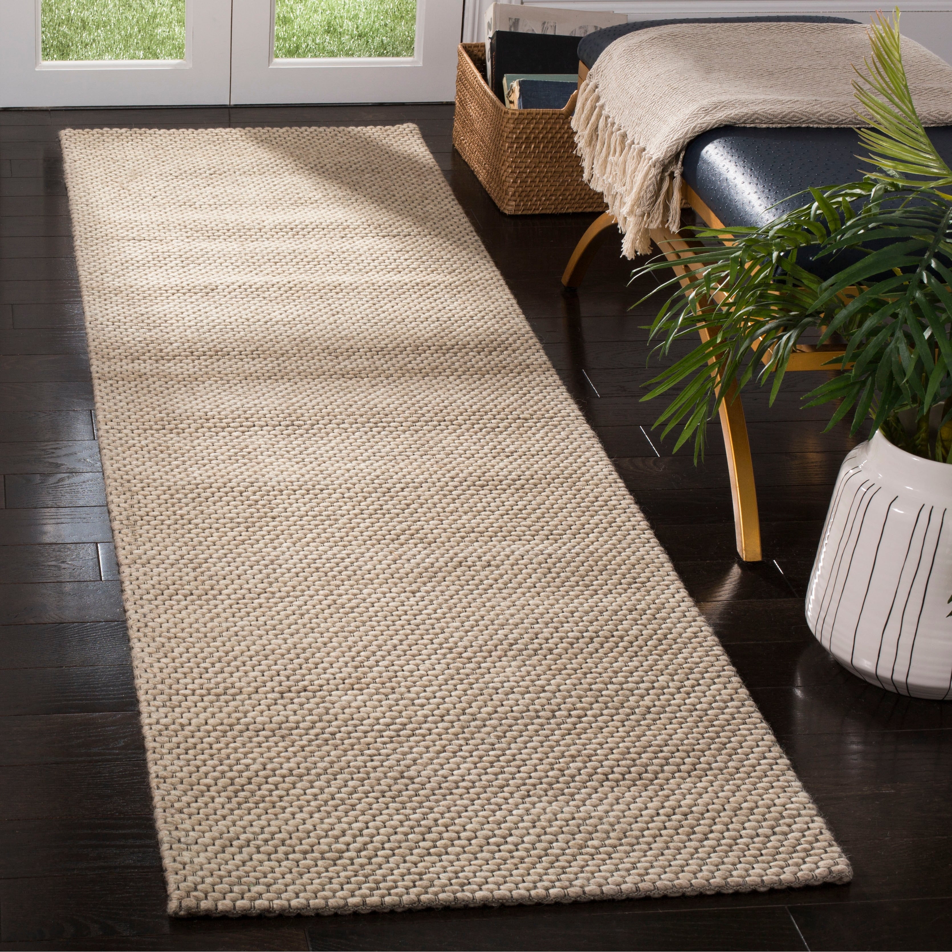 SAFAVIEH Handmade Natura Gerrita Wool Area Rug