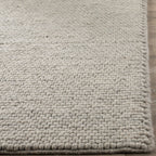 SAFAVIEH Handmade Natura Gonnie Wool Rug