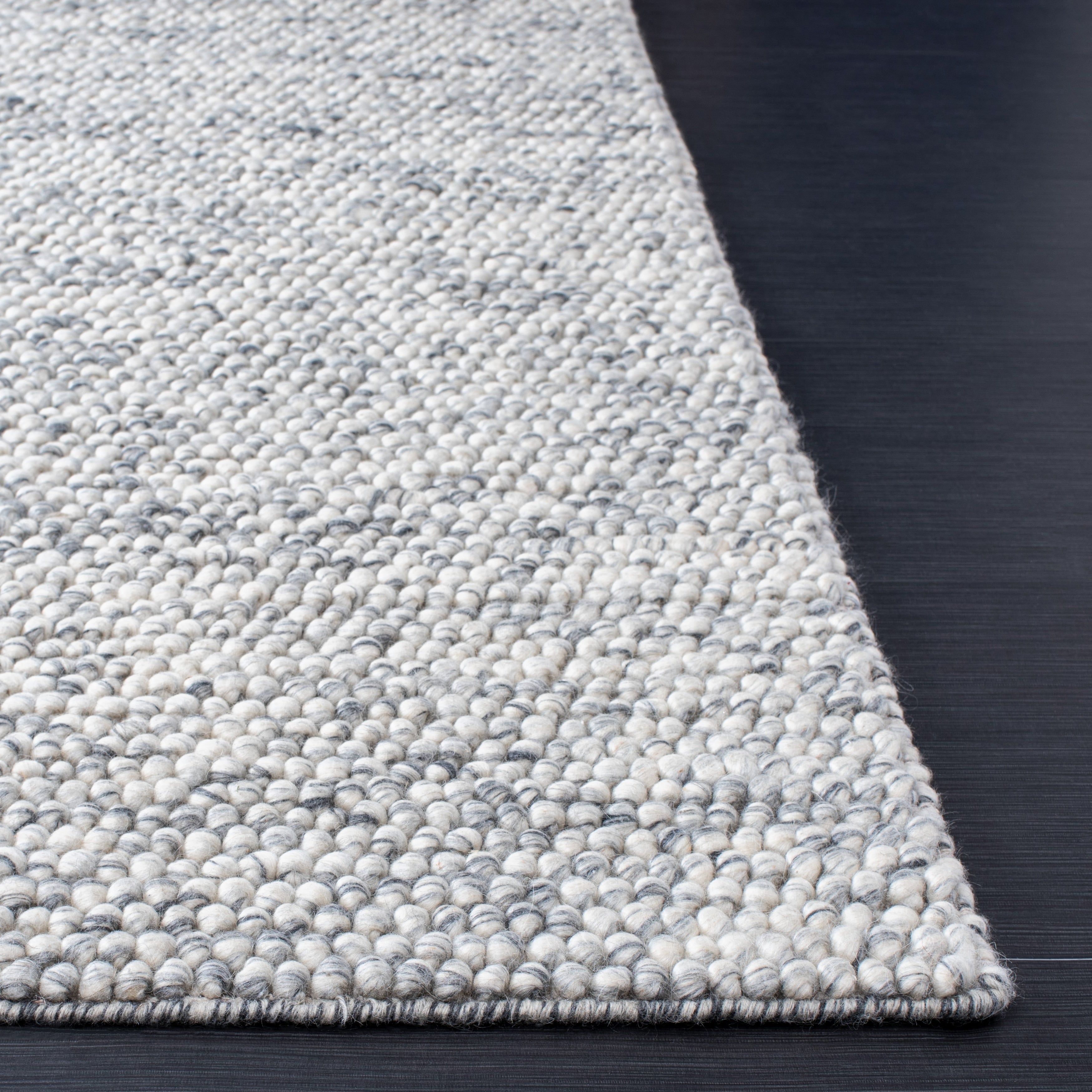 SAFAVIEH Handmade Natura Gonnie Wool Rug