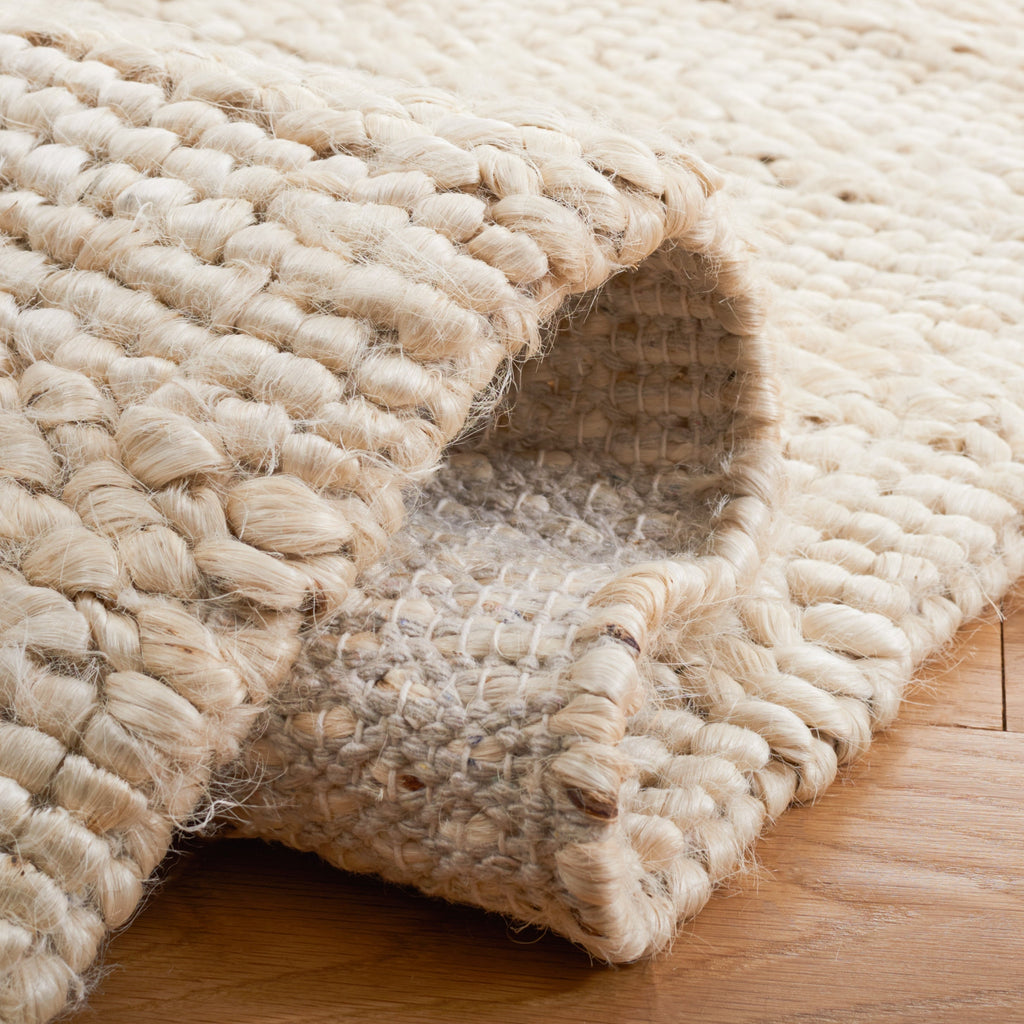 SAFAVIEH Handmade Natural Fiber Zaniyah Jute Rug
