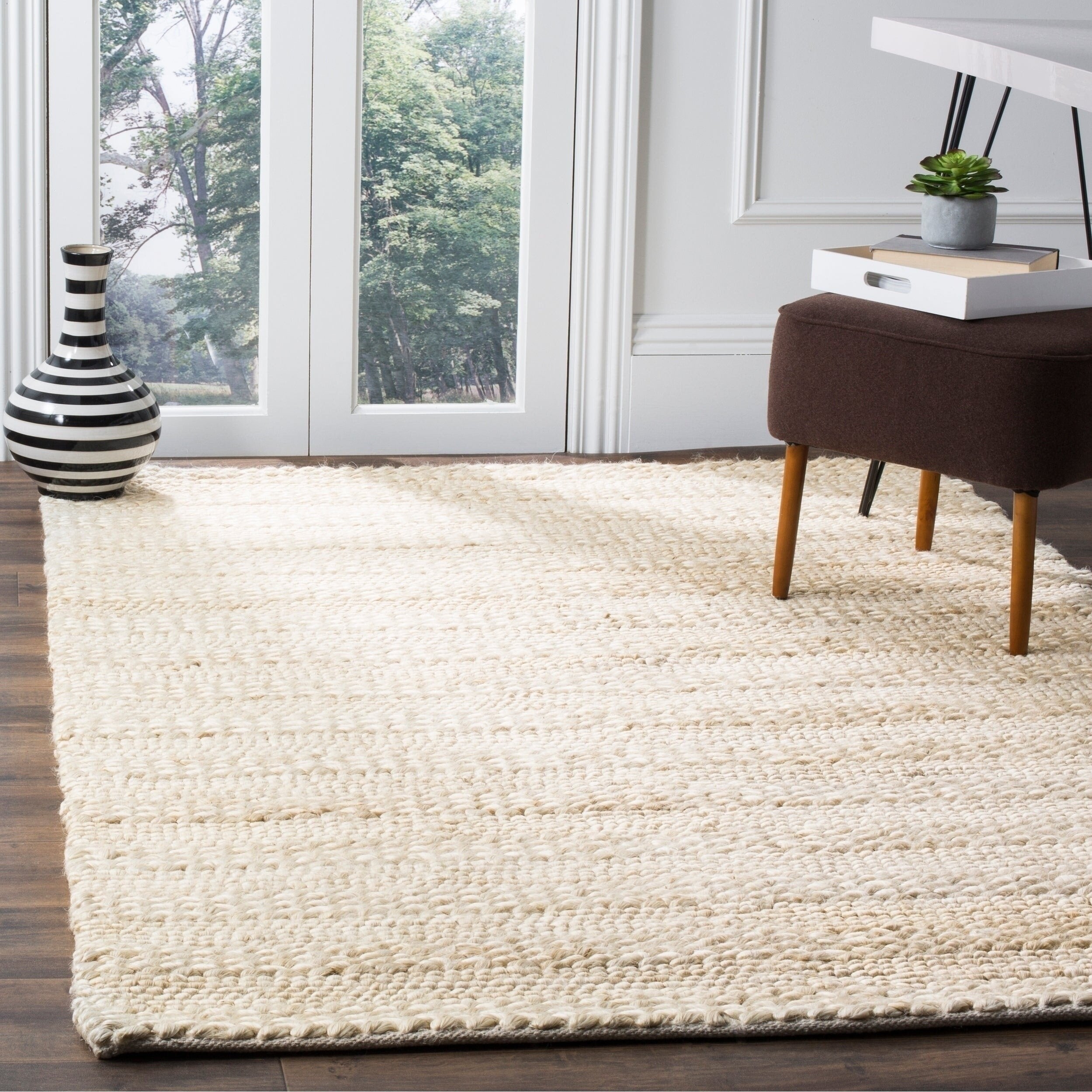 SAFAVIEH Handmade Natural Fiber Zaniyah Jute Rug
