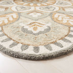 SAFAVIEH Handmade Novelty Sheyla Ornate Flower Wool Rug