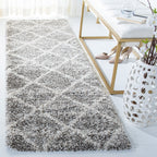 SAFAVIEH Hudson Shag Raili Diamond Trellis 2-inch Thick Rug