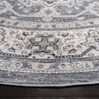 SAFAVIEH Isabella Roxann Traditional Oriental Rug