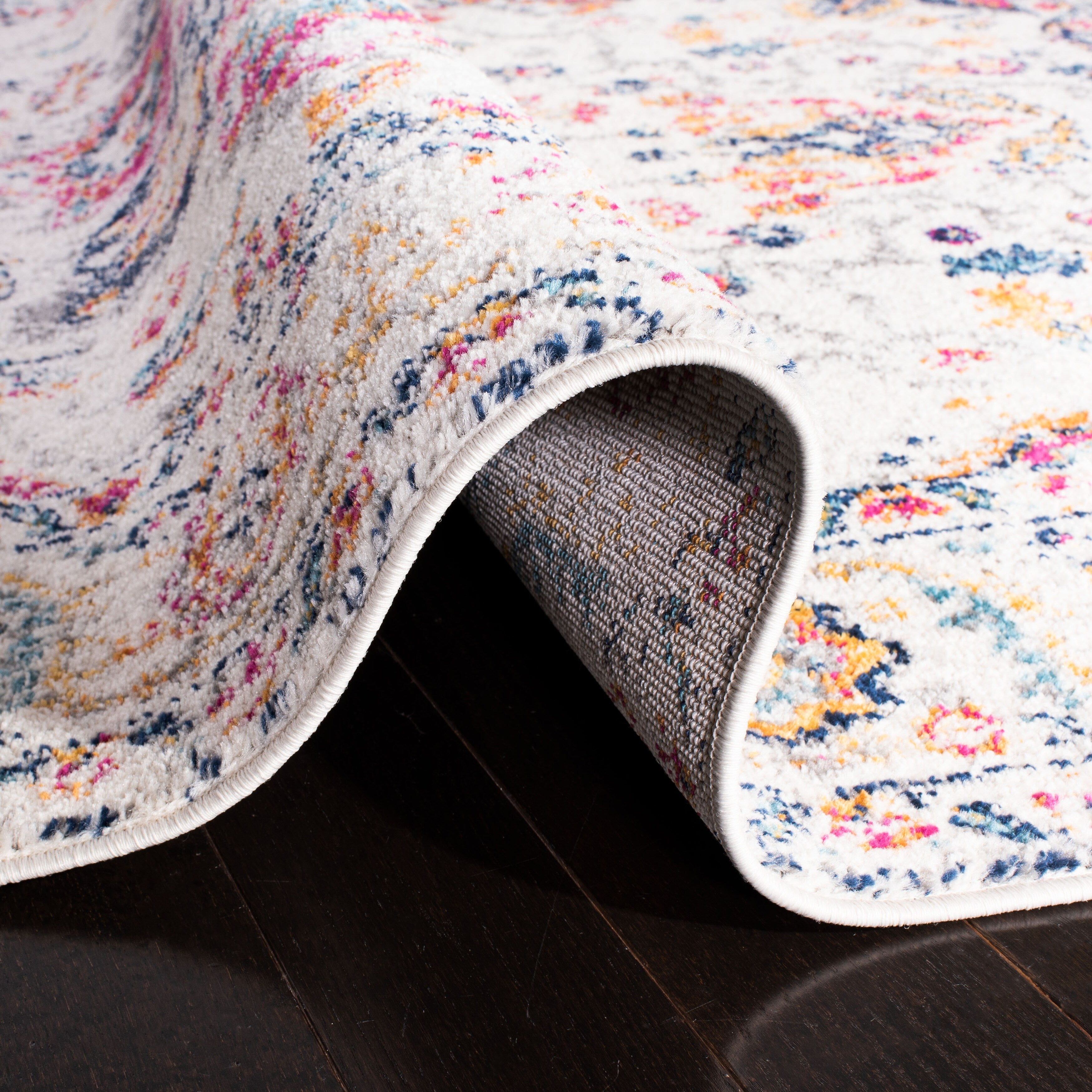 SAFAVIEH Madison Delois Medallion Rustic Farmhouse Distressed Rug