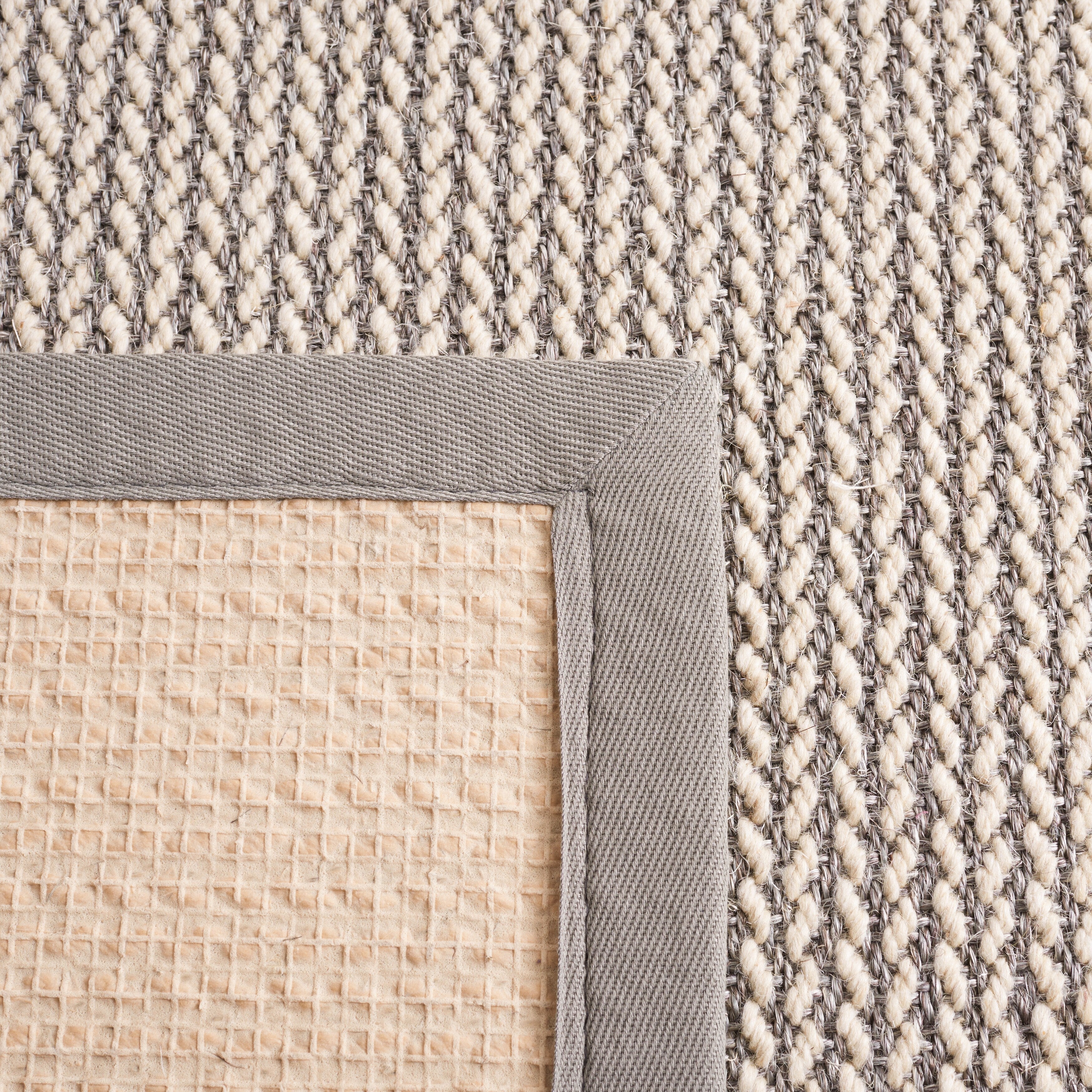 SAFAVIEH Natural Fiber Evia Sisal & Wool Rug