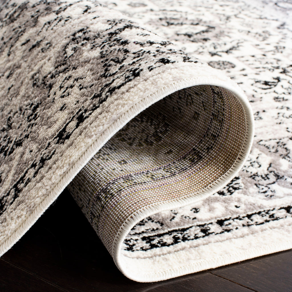 SAFAVIEH Skyler Agoritsa Oriental Boho Rug