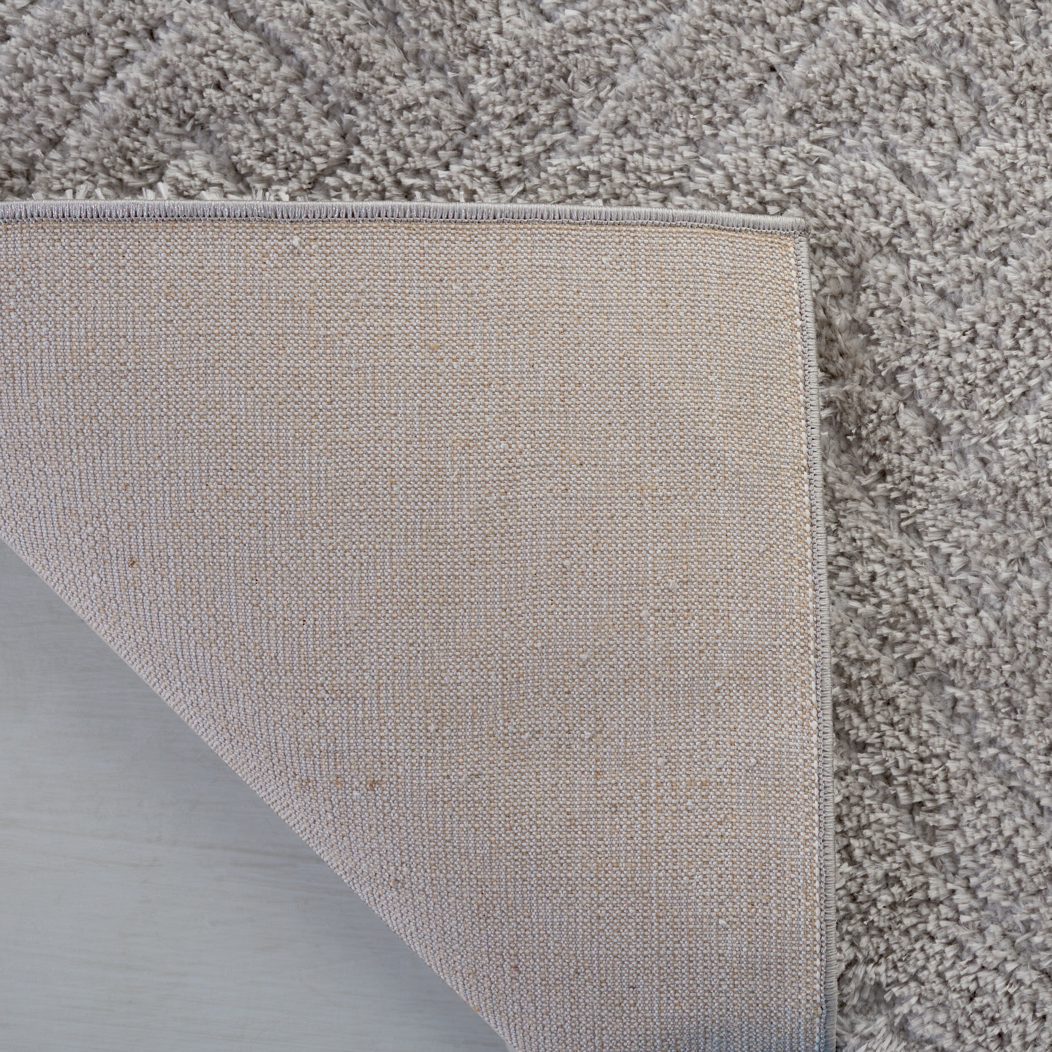 SAFAVIEH Tahoe Shag Lisjana Geometric 1.2-inch Thick Rug