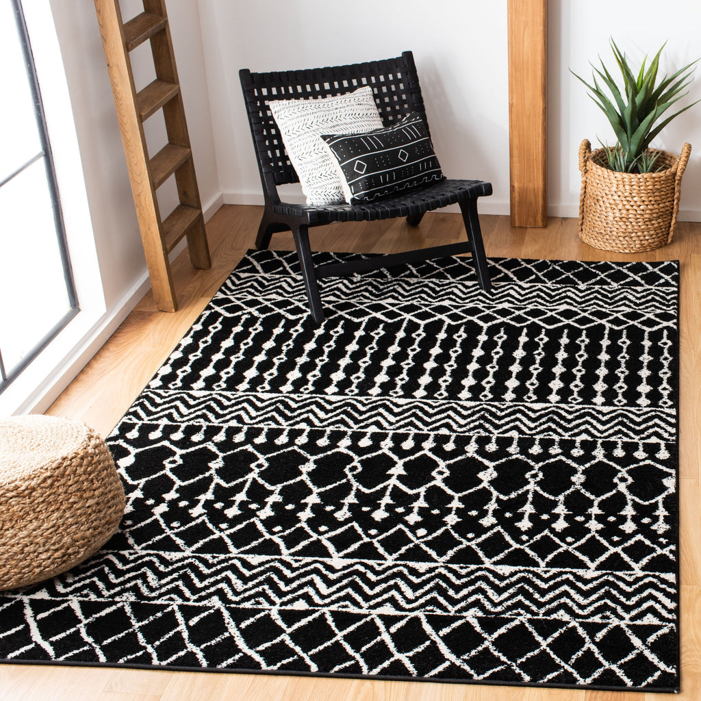 SAFAVIEH Tulum Metta Moroccan Boho Tribal Rug