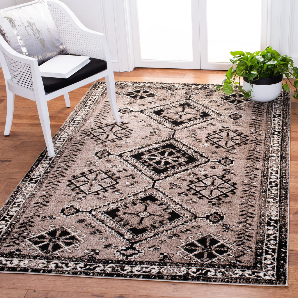 SAFAVIEH Vintage Hamadan Graine Traditional Rug