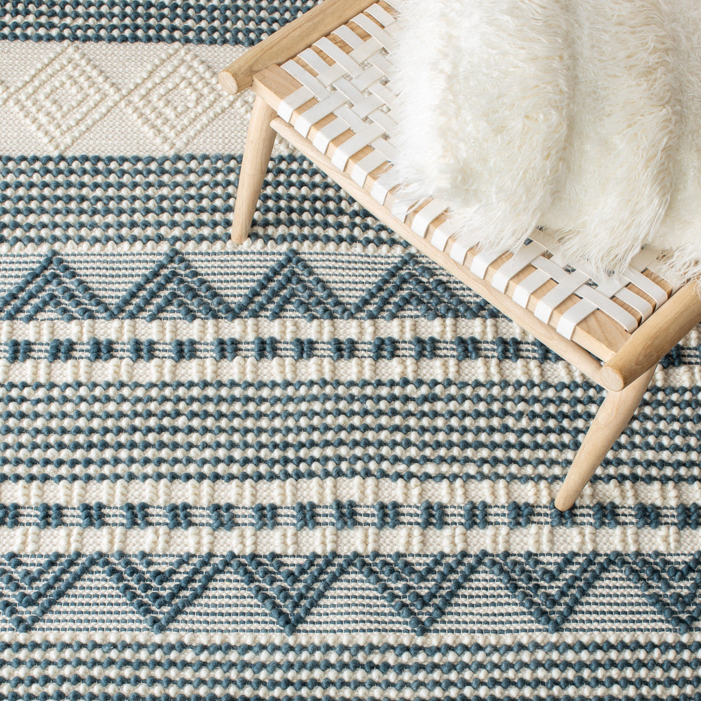 SAFAVIEH, Handmade Natura Paladia Wool Rug