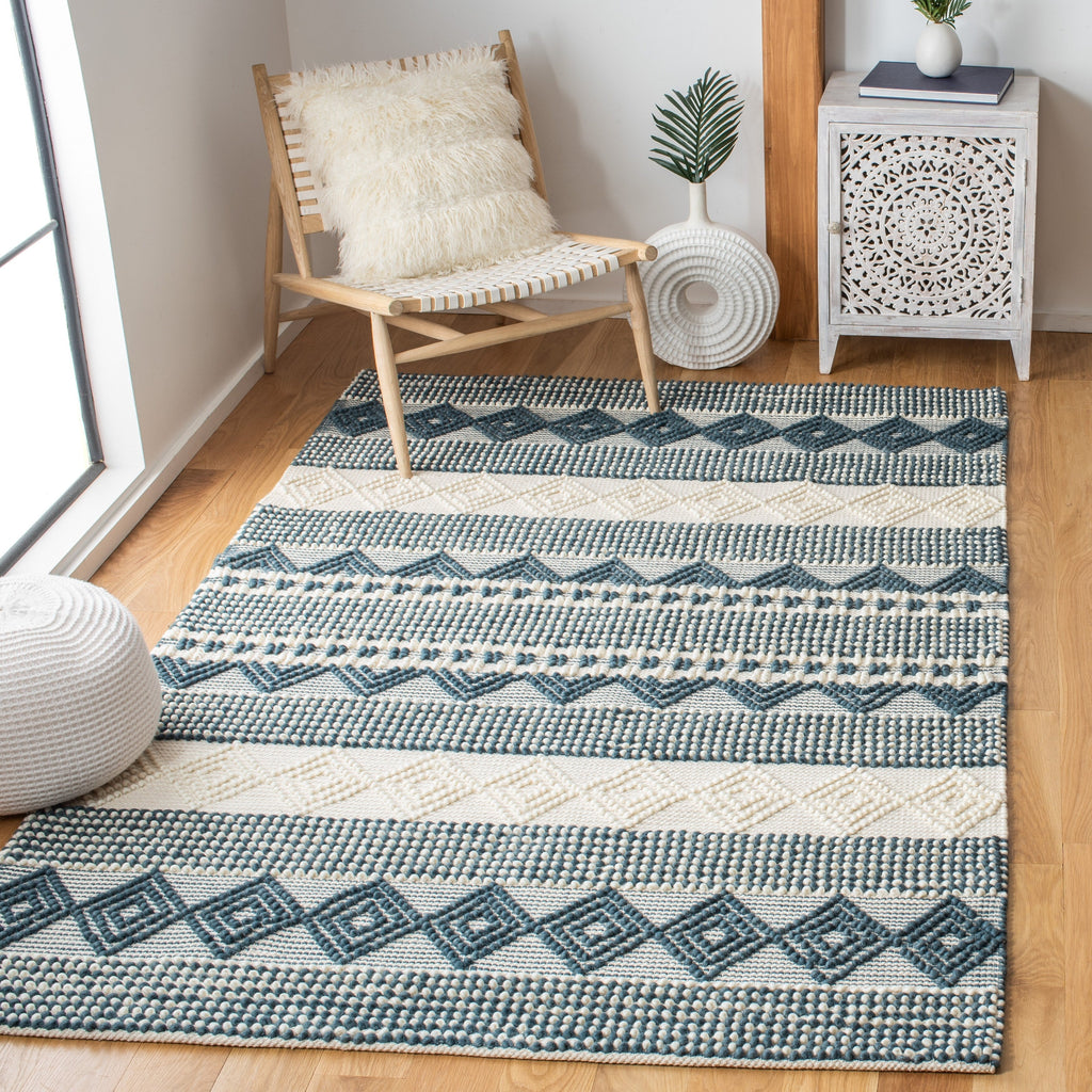 SAFAVIEH, Handmade Natura Paladia Wool Rug